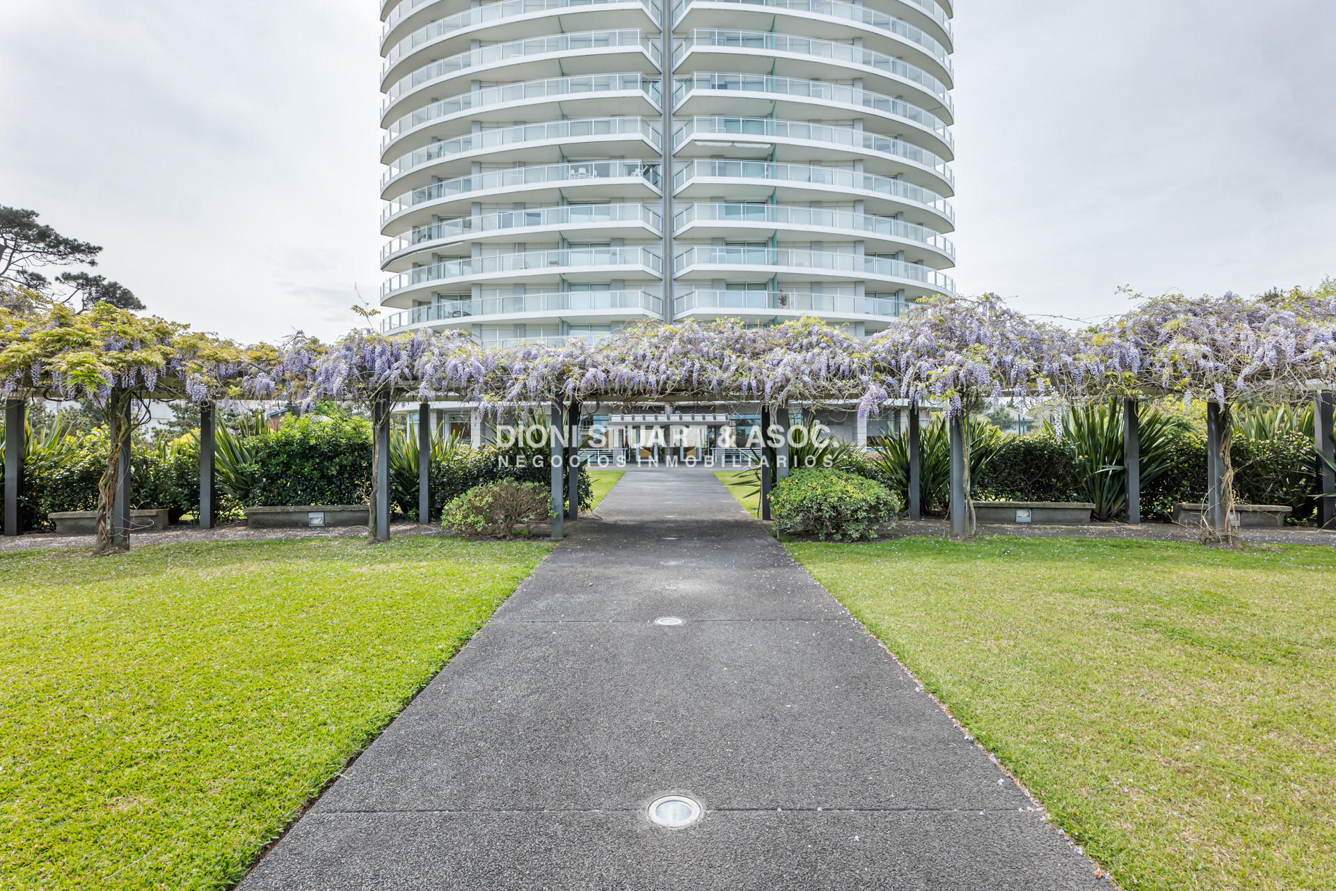 Apartamento ID.790 - Apartamento en Venta - 3 Dormitorios en Suite - Sea & Forest - Playa Mansa