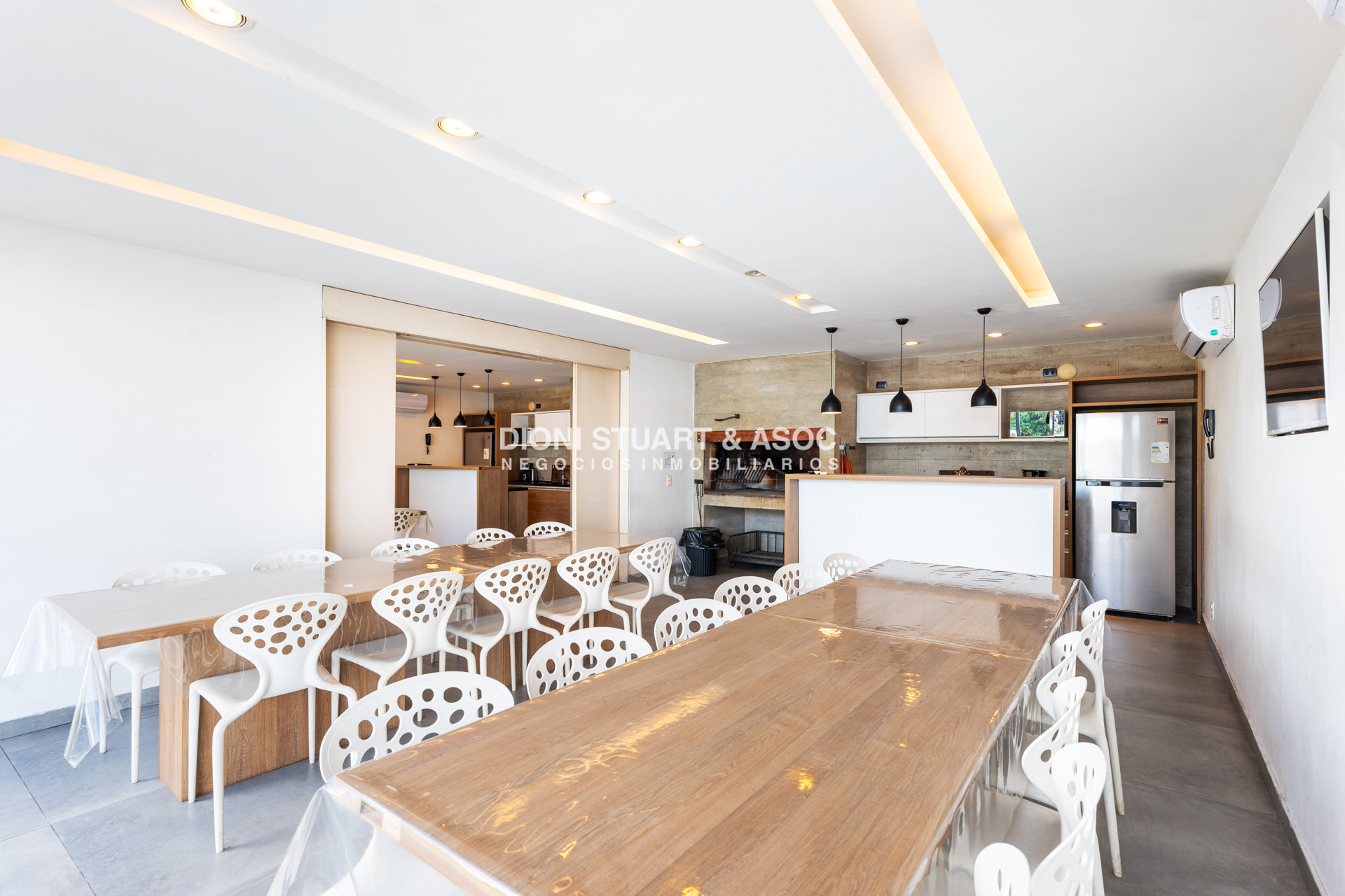 Apartamento ID.399 - Apartamento en Venta en Playa Mansa - Complejo Lincoln Center - Todos Los Amenities - 2 Dorm 