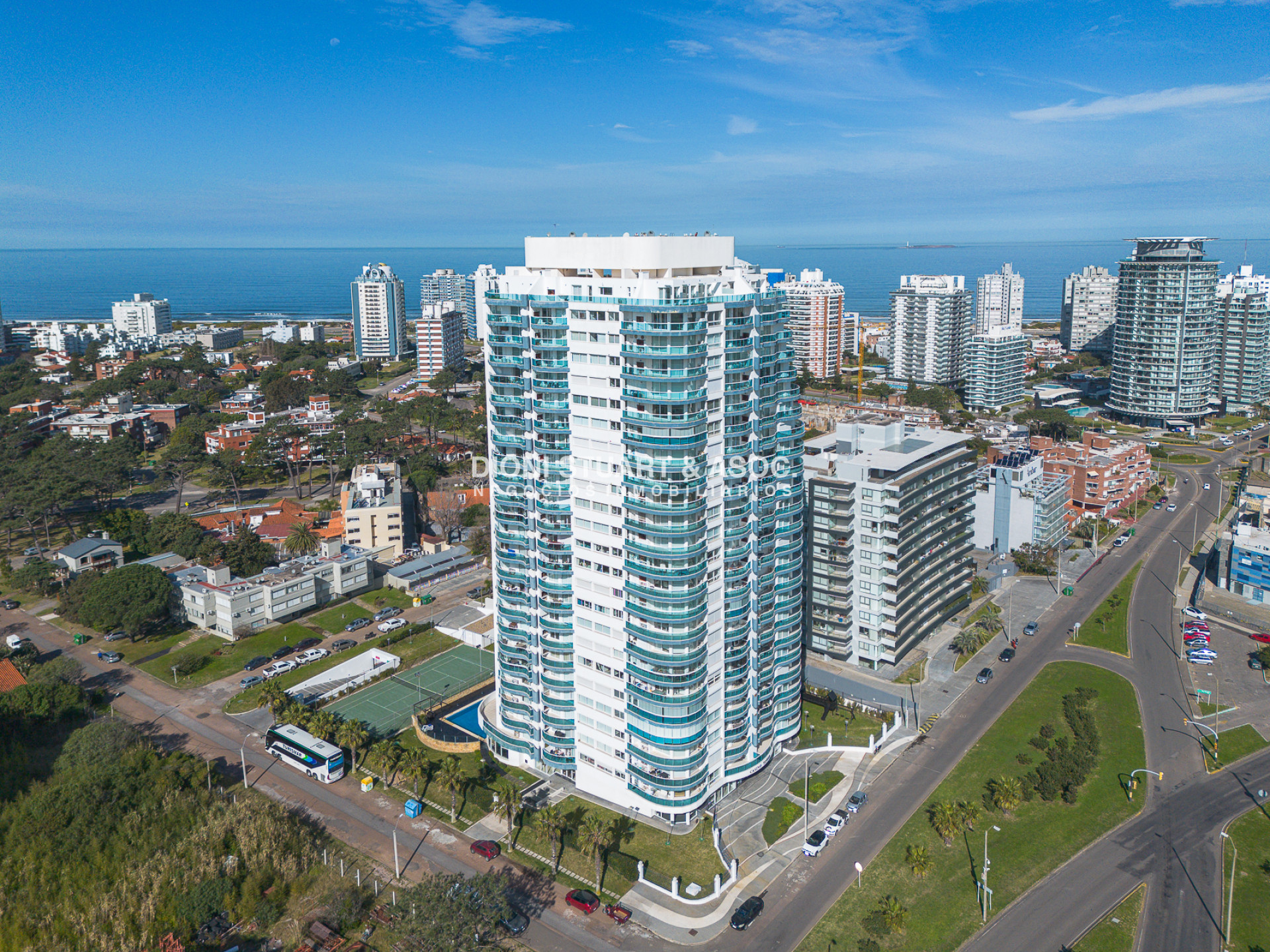 Apartamento ID.662 - CASINO TOWER - EN VENTA - 2 DORM - TIPOLOGÍA 05