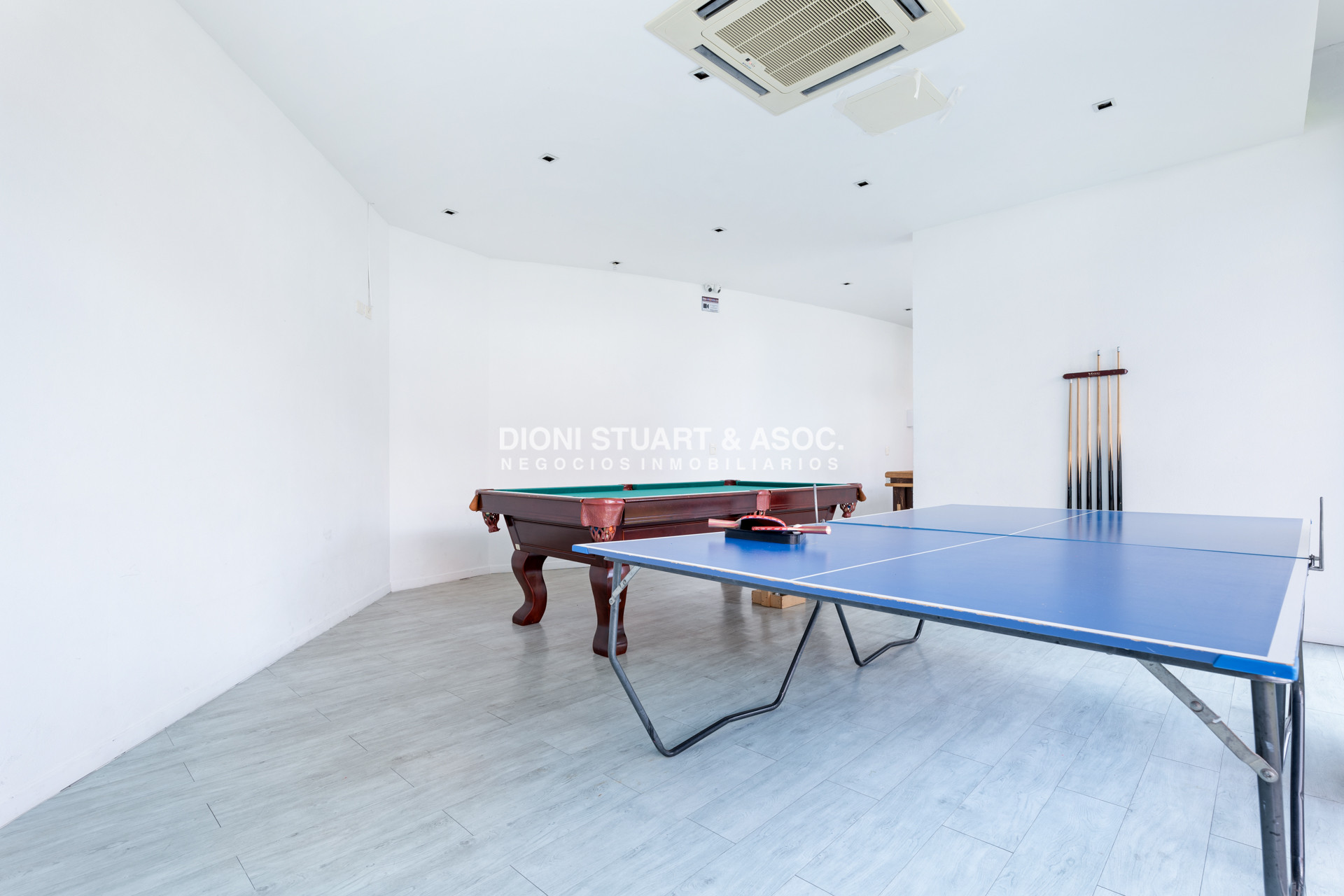 Apartamento ID.601 - Forest Tower 2 - Piso Alto - 3 Dorm