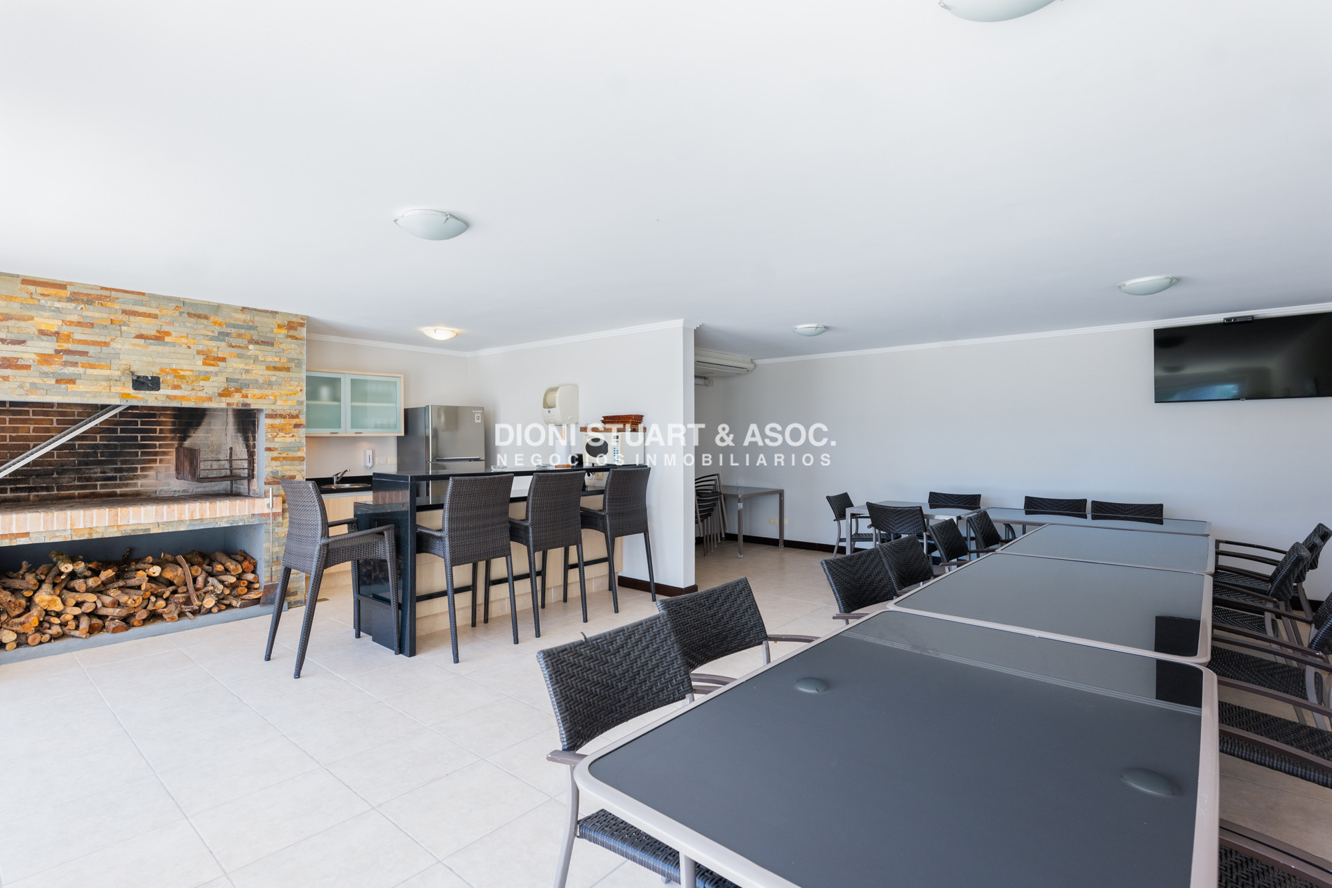 Apartamento ID.839 - Torre Lobos Esquinero - 3 Dorm en suite + Dep.