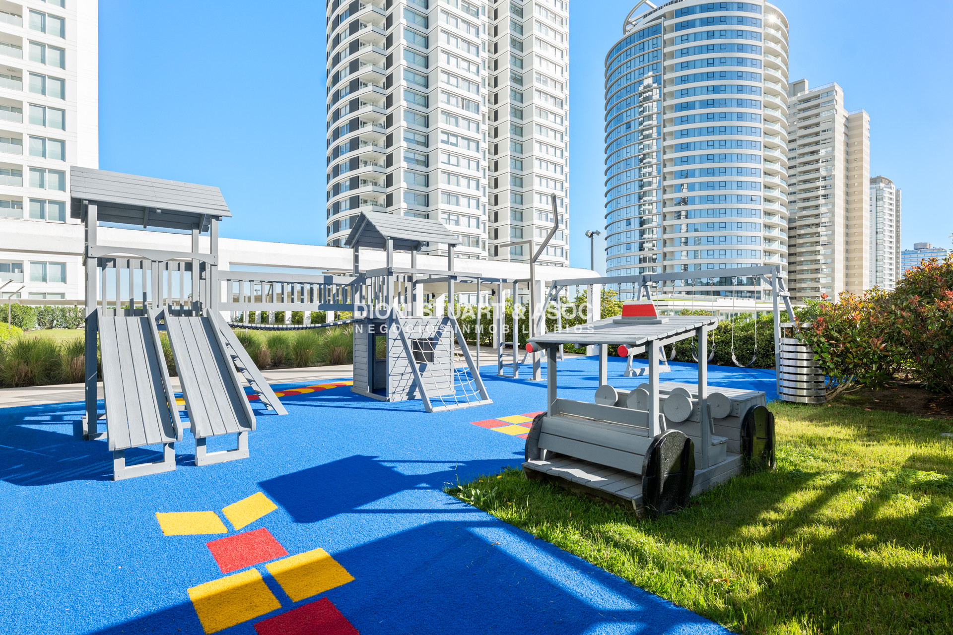 Apartamento ID.829 - DEPARTAMENTO EN VENTA EN LE PARC III UNIFICADO - IMPONENTE