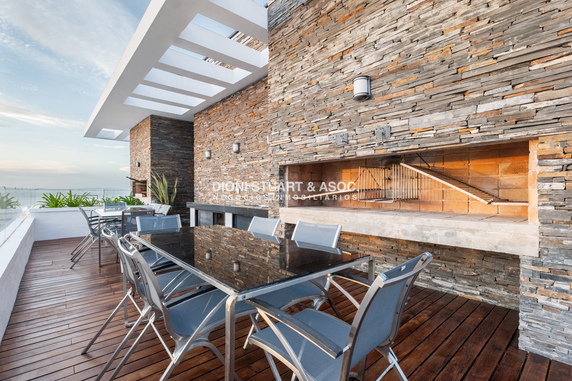 Apartamento ID.905 - LE BLEU - DEPARTAMENTO FRENTE AL PUERTO PENT HOUSE - 3 DORM EN SUITES + DEP.