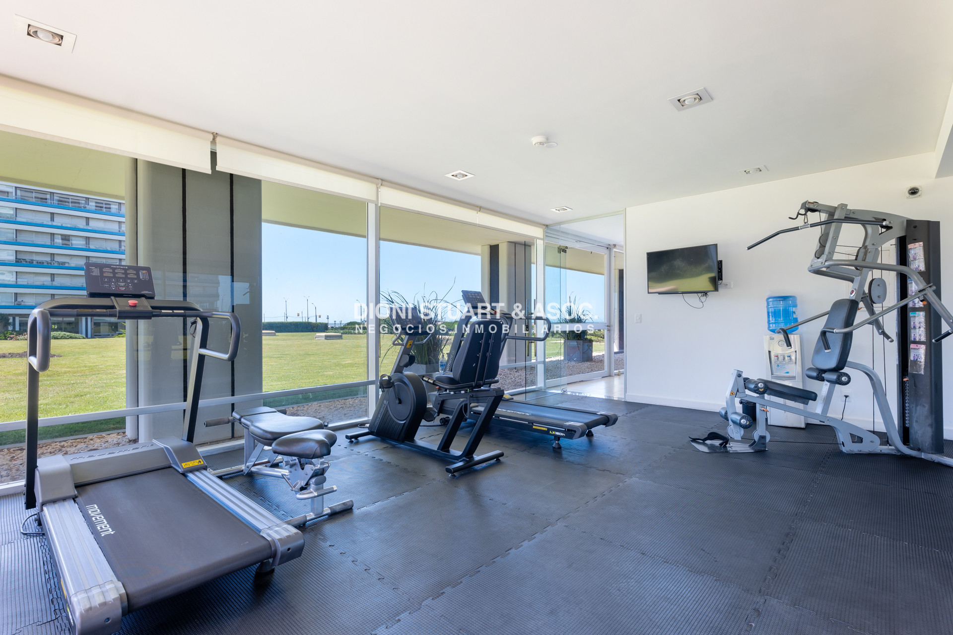 Apartamento ID.634 - Tiburon 2 - Piso Alto Lateral - 3 Dorm + Dep.