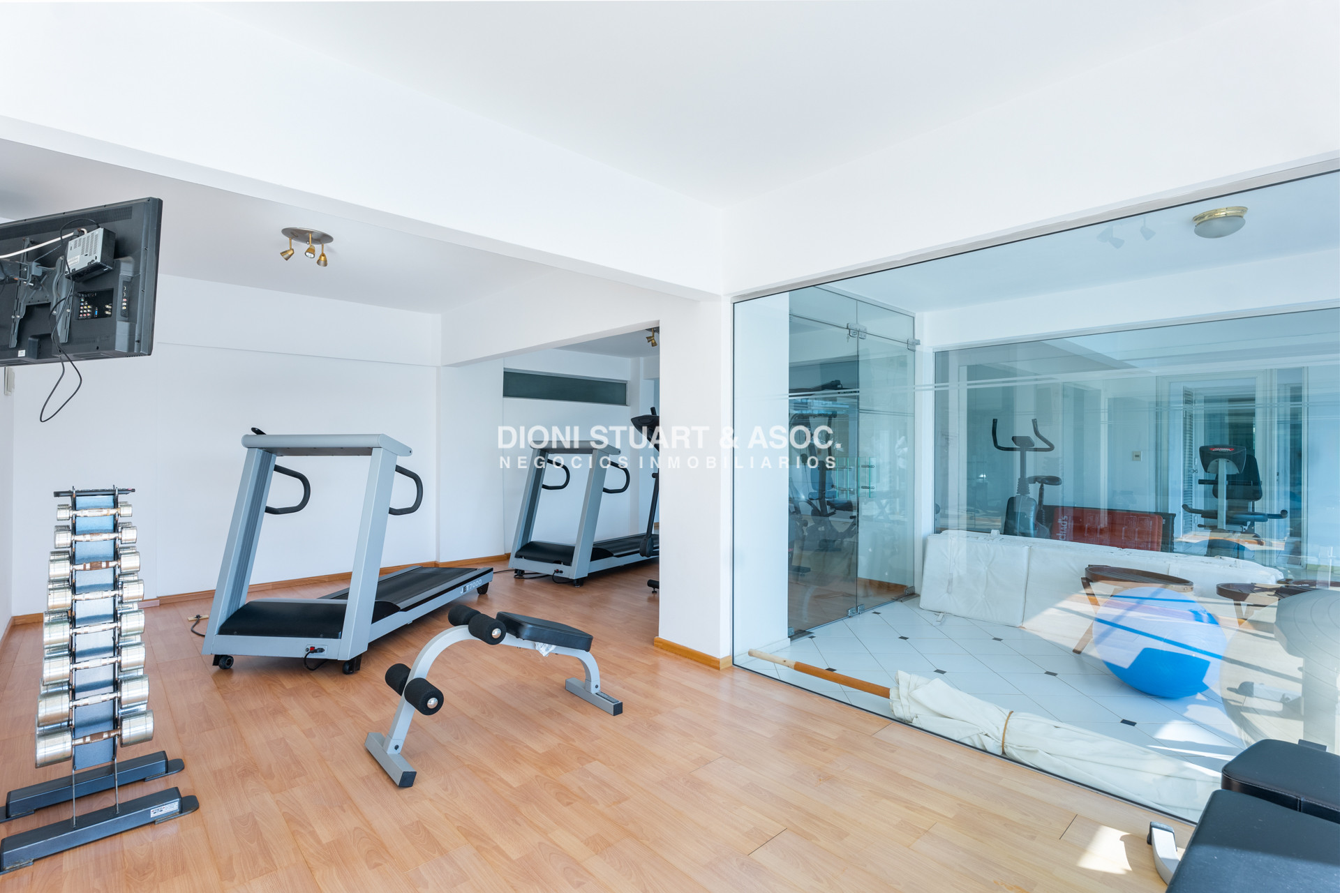 Apartamento ID.760 - DEPARTAMENTO EN VENTA EN PLAYA BRAVA PRIMER LINEA 4 DORMITORIOS EN SUITE - EDIF. AGUAS AZULES