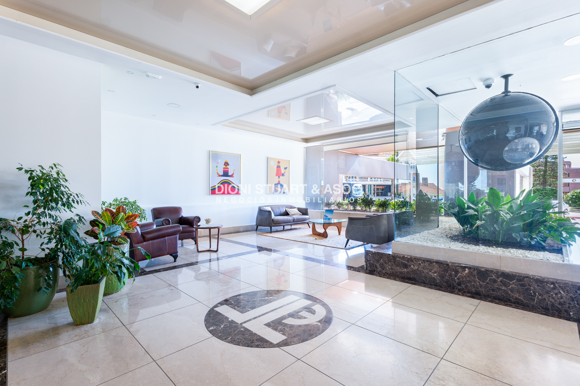 Apartamento ID.850 - Edificio El Torreon - 3 Dorm y Dep. - Apartamento Primera Linea Mansa