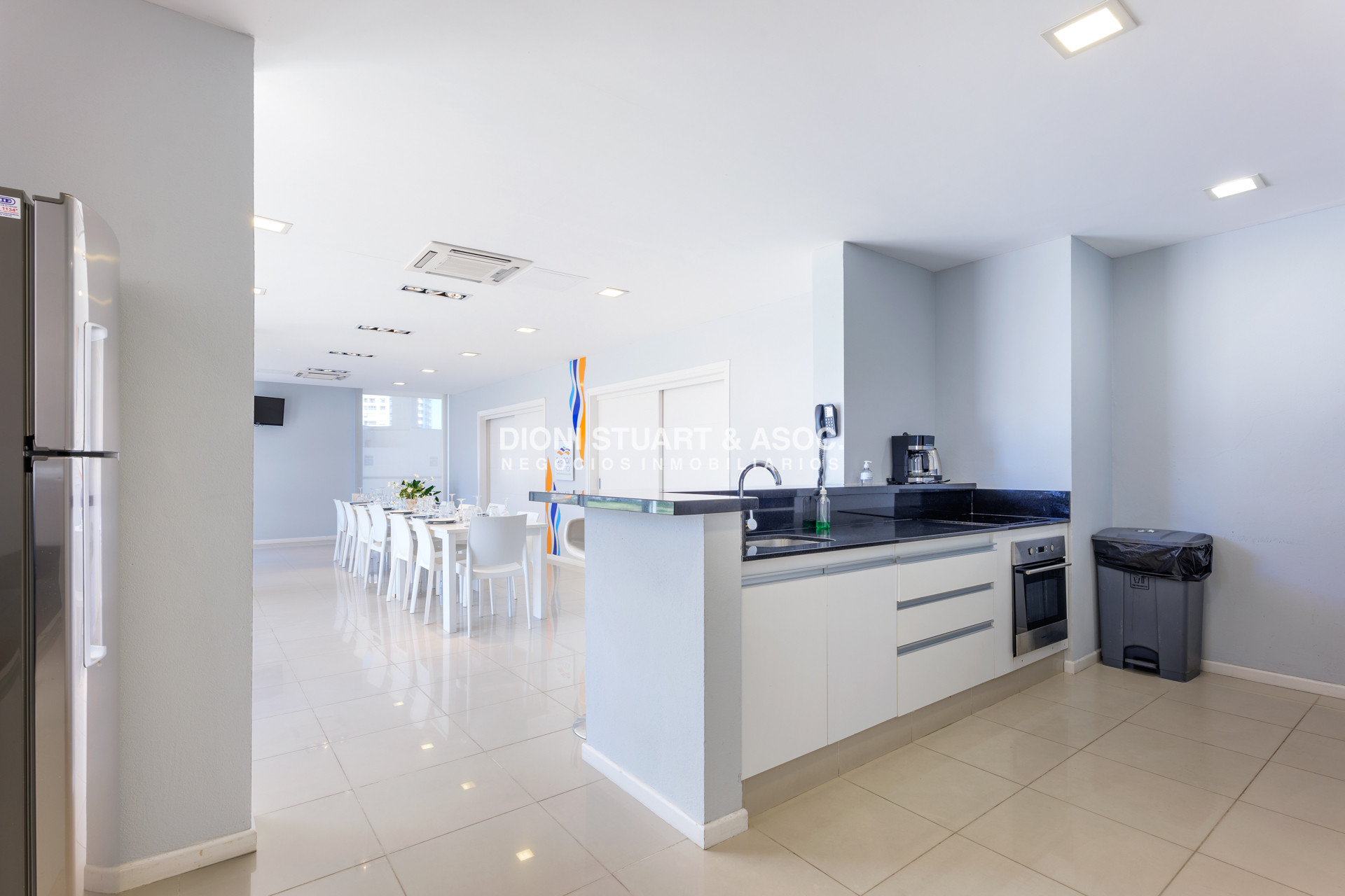 Apartamento ID.516 - APARTAMENTO EN VENTA EN PUNTA DEL ESTE - 2 DORMITORIOS - MODERNO - CERCA DEL MAR - EDIFICIO ARENAS DEL MAR