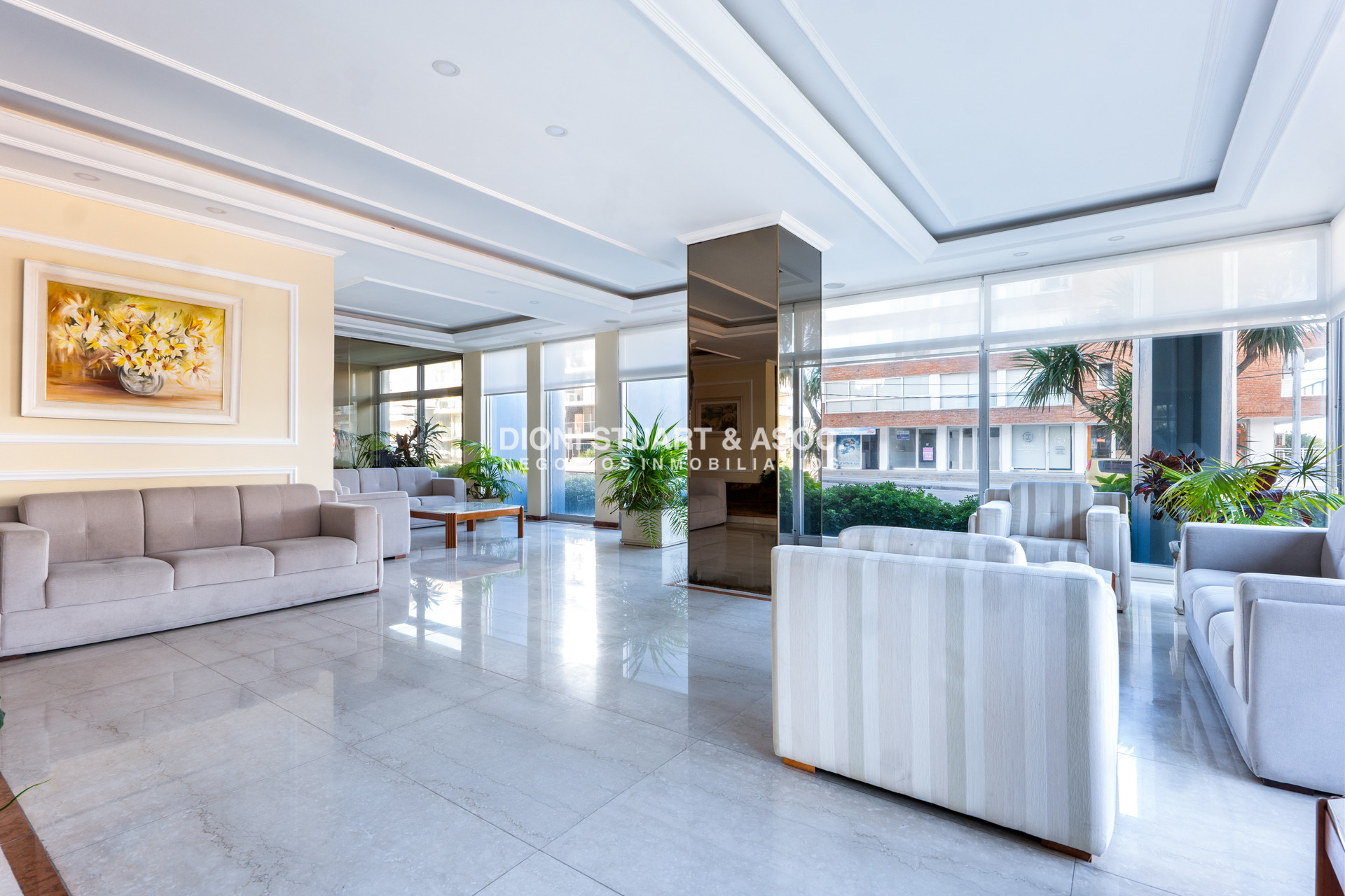 Apartamento ID.962 - APARTAMENTO EN VENTA 2 DORMITORIOS RECICLADO EN EDIFICIO VAN GOOGH - PENINSULA PUNTA DEL ESTE