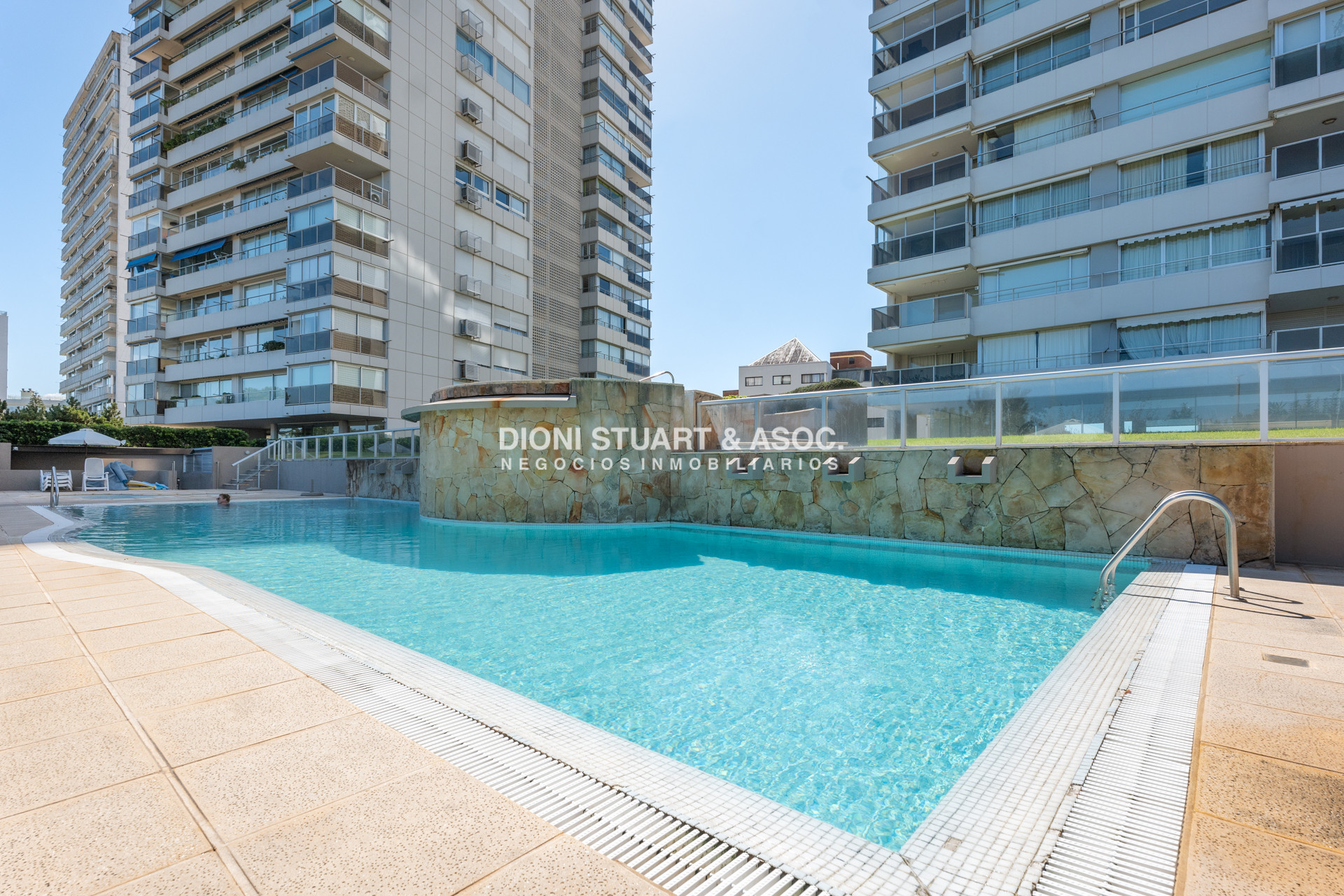 Apartamento ID.936 - DEPARTAMENTO EN VENTA EN TUNQUELEN II RECICLADO - 3 DORMITORIOS + DEP. SERV.