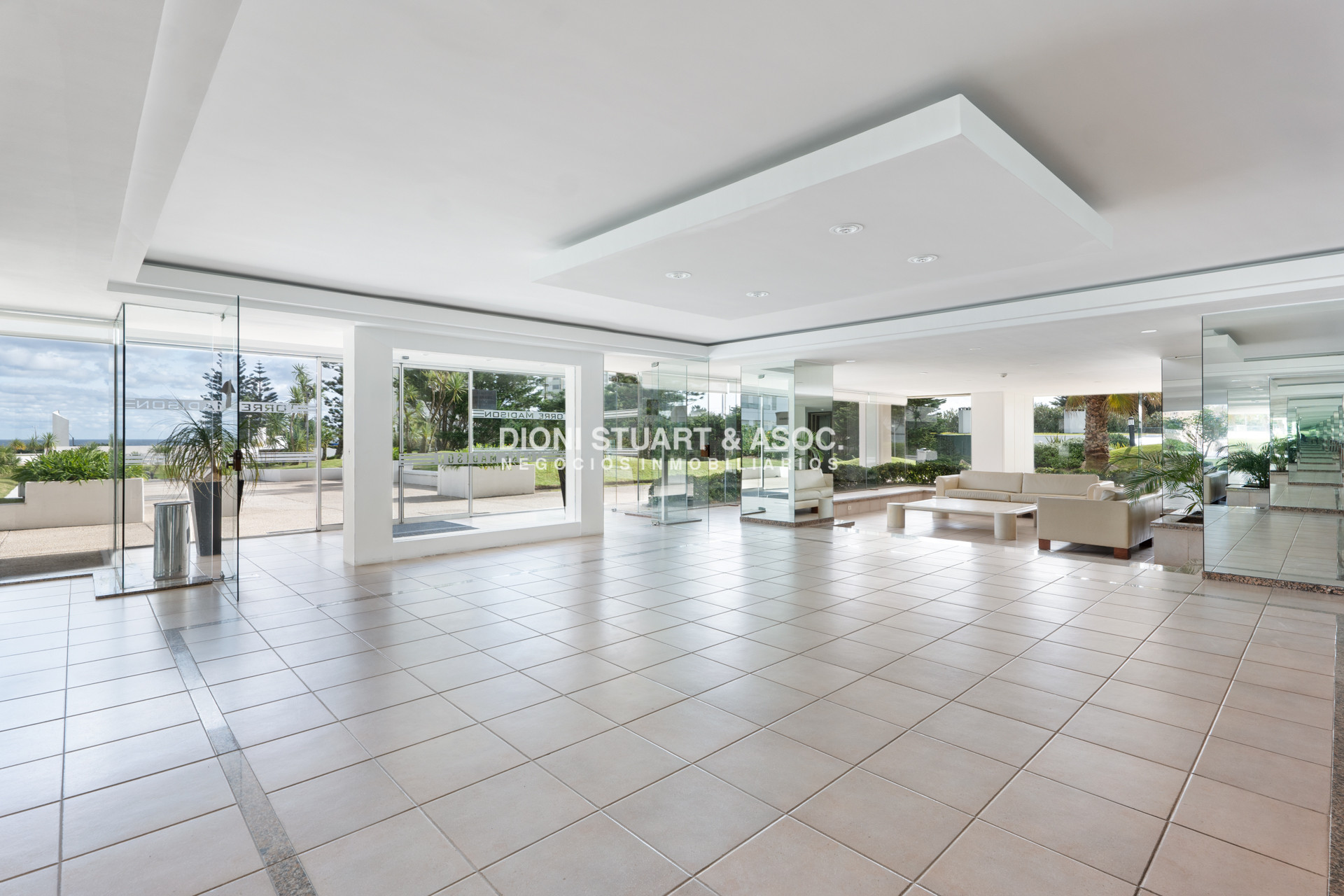 Apartamento ID.399 - Apartamento en Venta en Playa Mansa - Complejo Lincoln Center - Todos Los Amenities - 2 Dorm 
