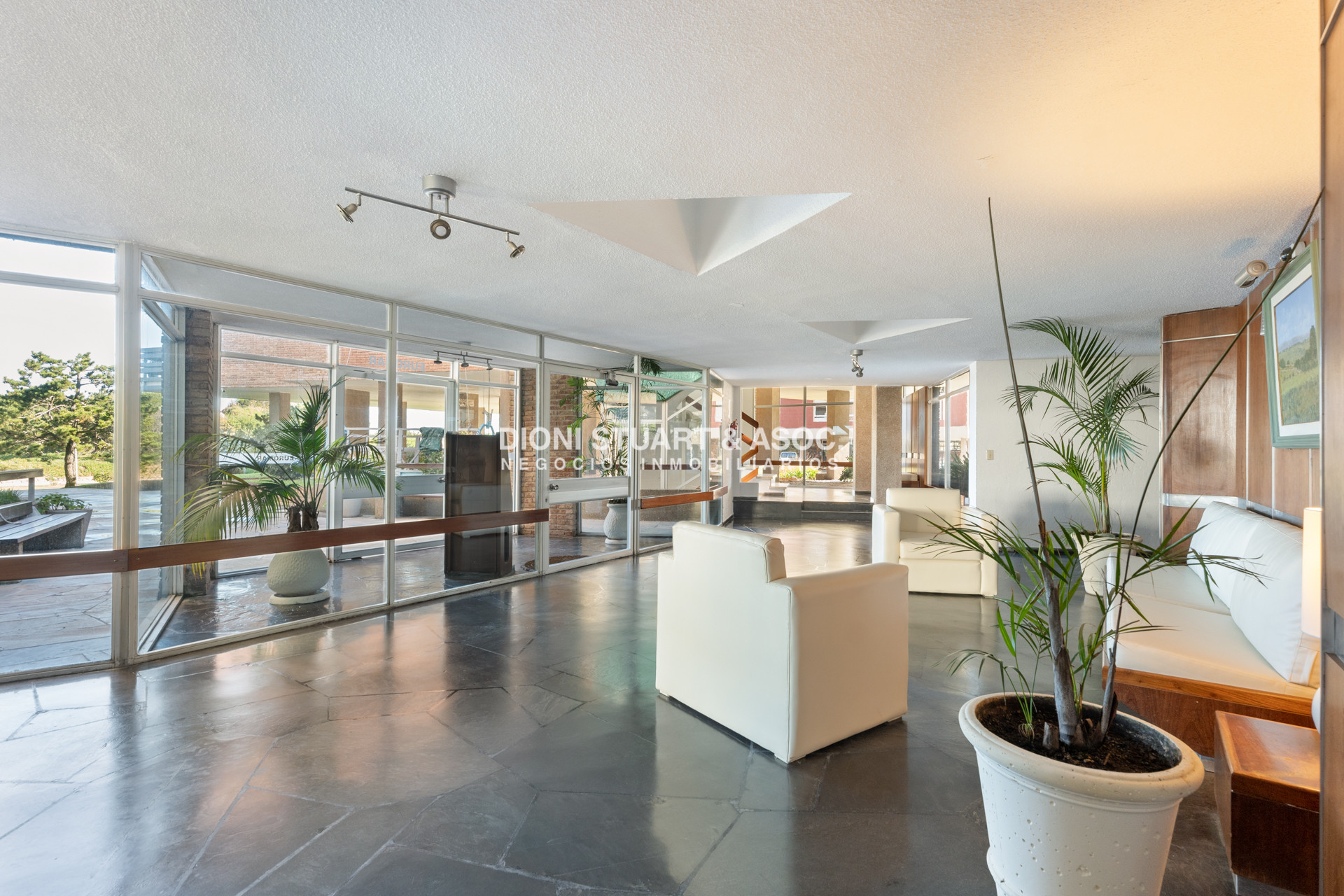Apartamento ID.688 - Apartamento en Oportunidad Frente al Mar - Euromar - 3 Dormitorios
