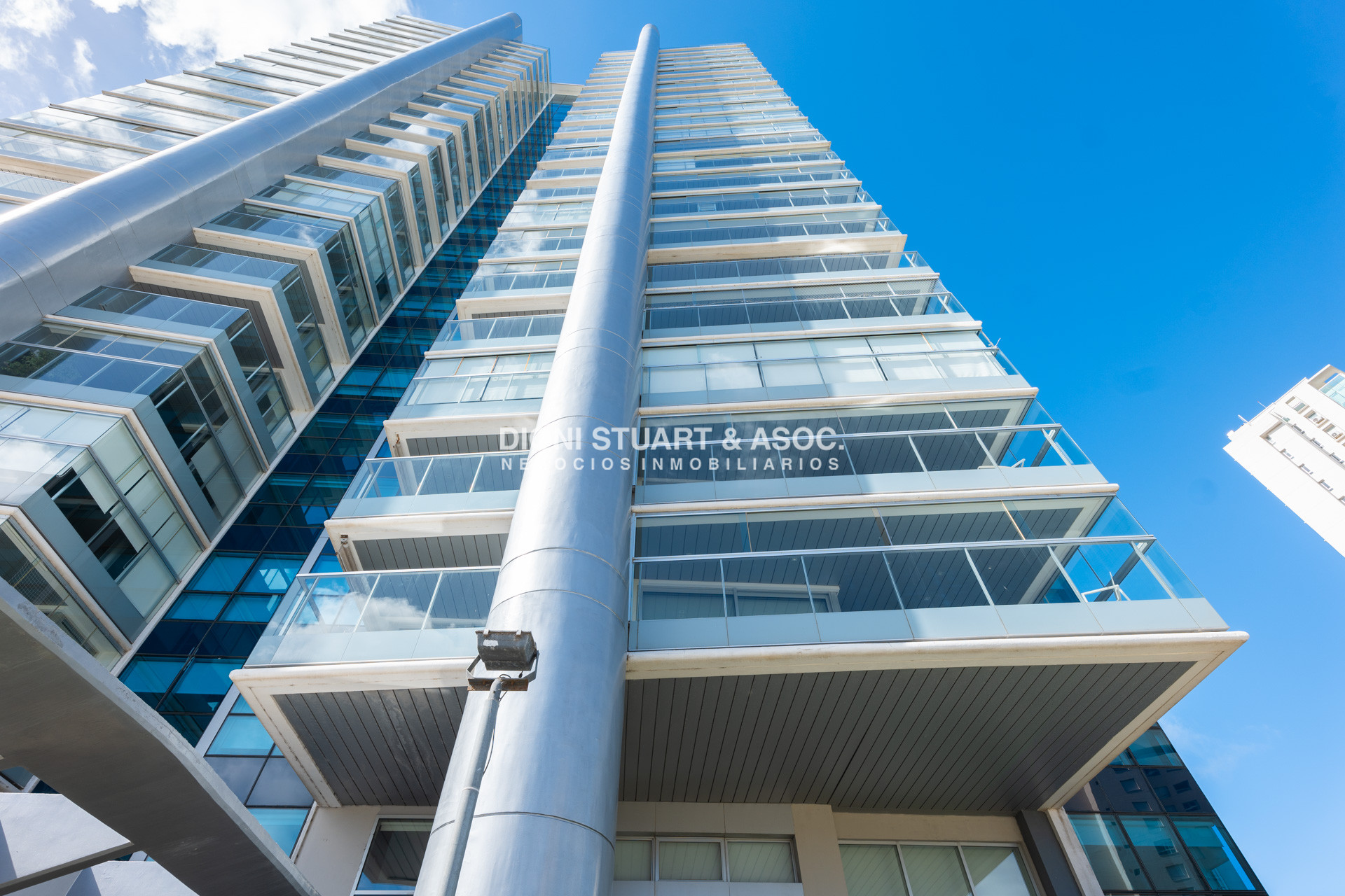 Apartamento ID.660 - Alquiler Anual o Invernal - Temporada  - Miami Boulevard I - 2 Dormitorios - Todos los Amenities - Playa Mansa
