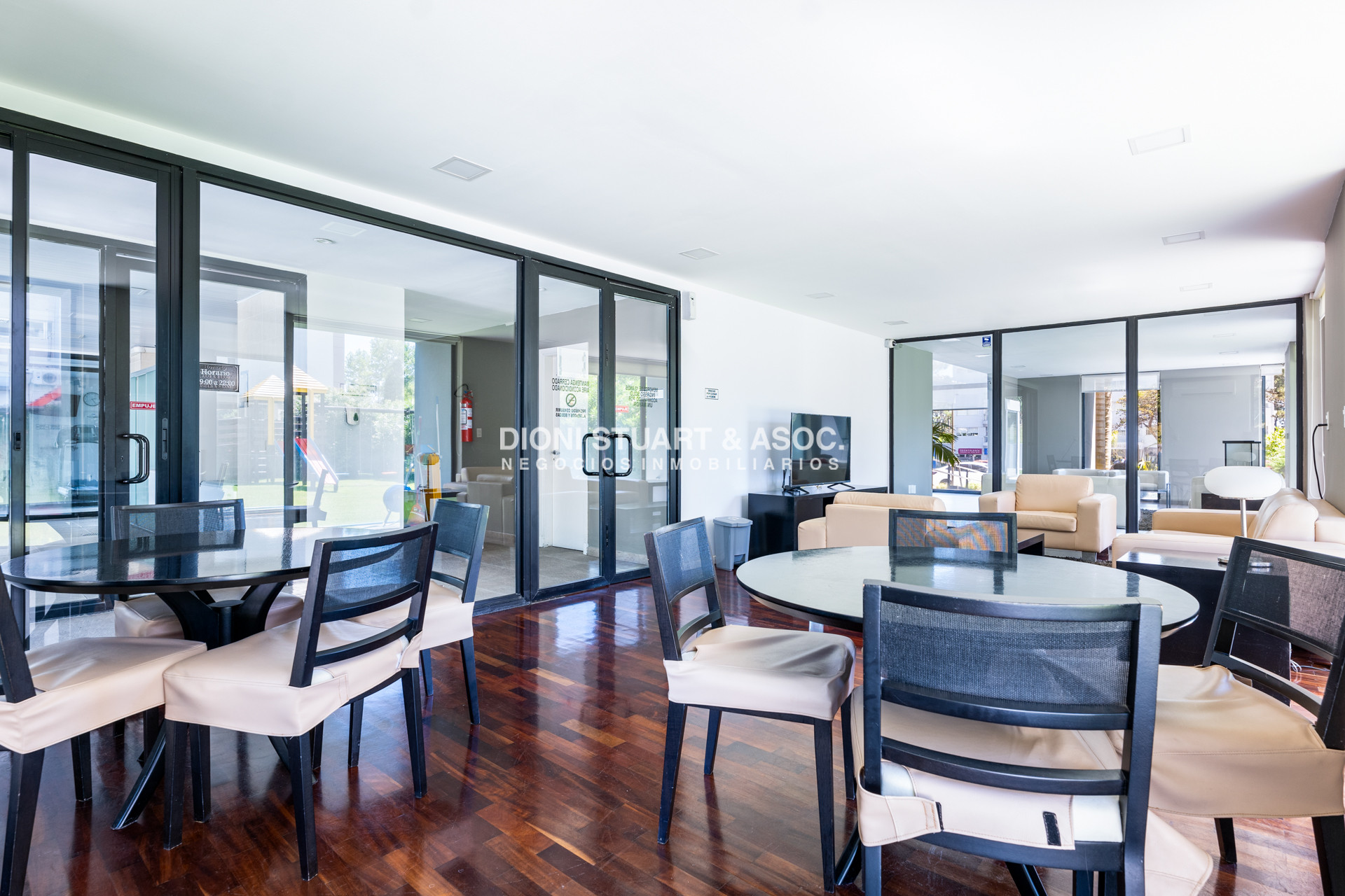 Apartamento ID.882 - DEPARTAMENTO EN VENTA EN ROOSEVELT - 2 DORMITORIOS - EXCELENTE SOL - JARDINES DEL COUNTRY