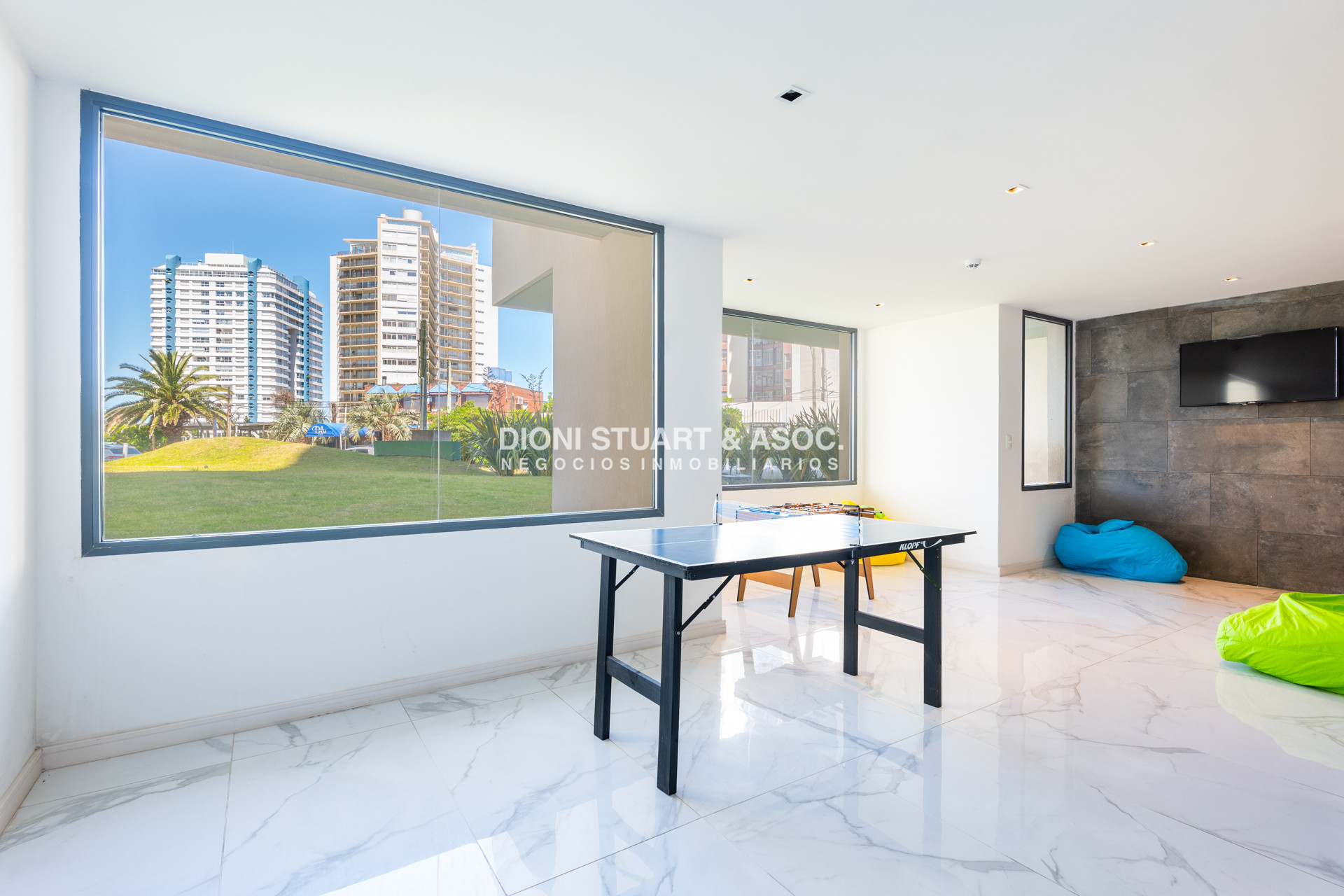 Apartamento ID.867 - APARTAMENTO EN PLAYA BRAVA PUNTA DEL ESTE - 2 DORMITORIOS - EDIF. SIGLO SOL II - BAJAS EXPENSAS