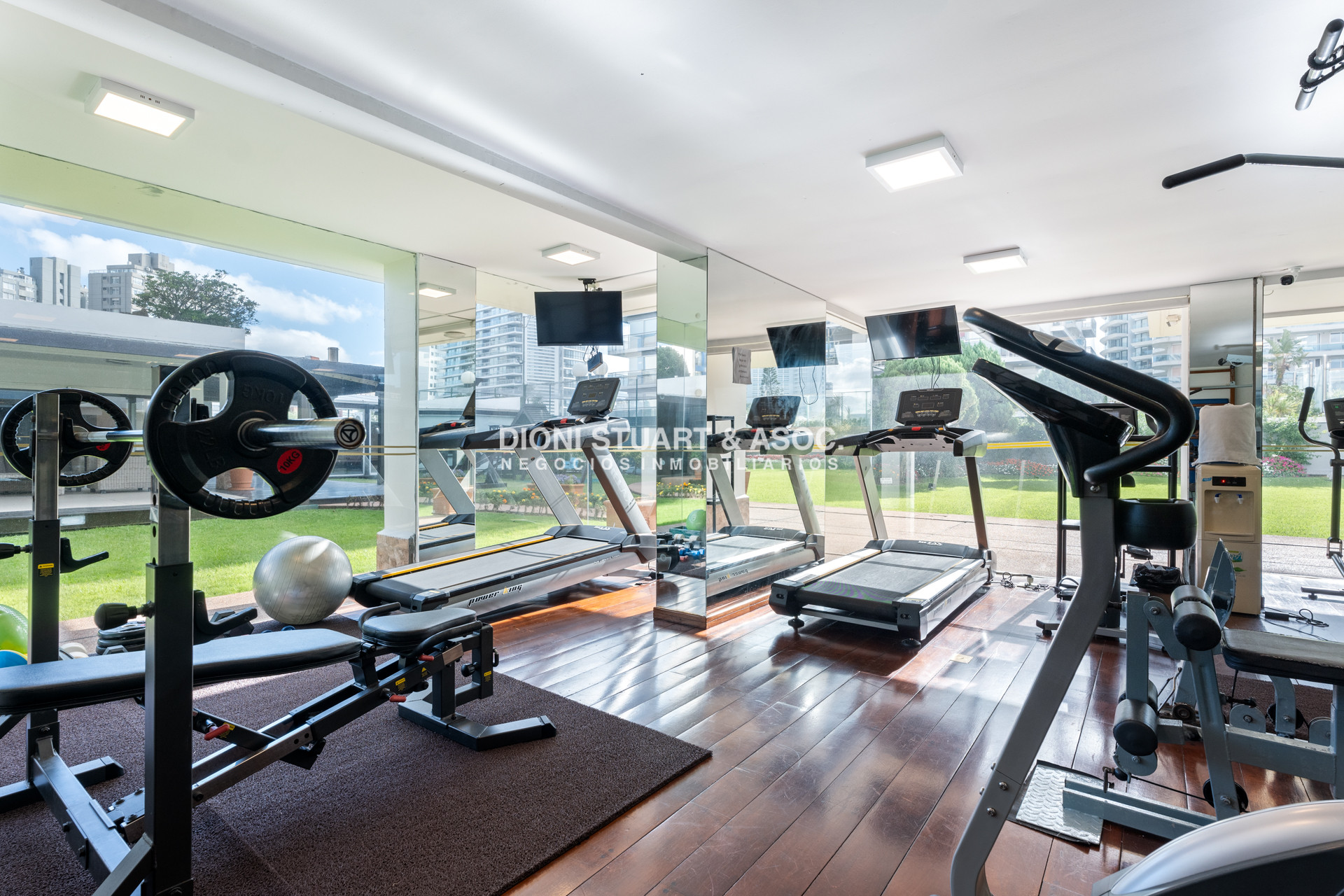 Apartamento ID.909 - DEPARTAMENTO EN VENTA DE 2 DORMITORIOS Y MEDIO - EDIFICIO LONG BEACH - TODOS LOS AMENITIES