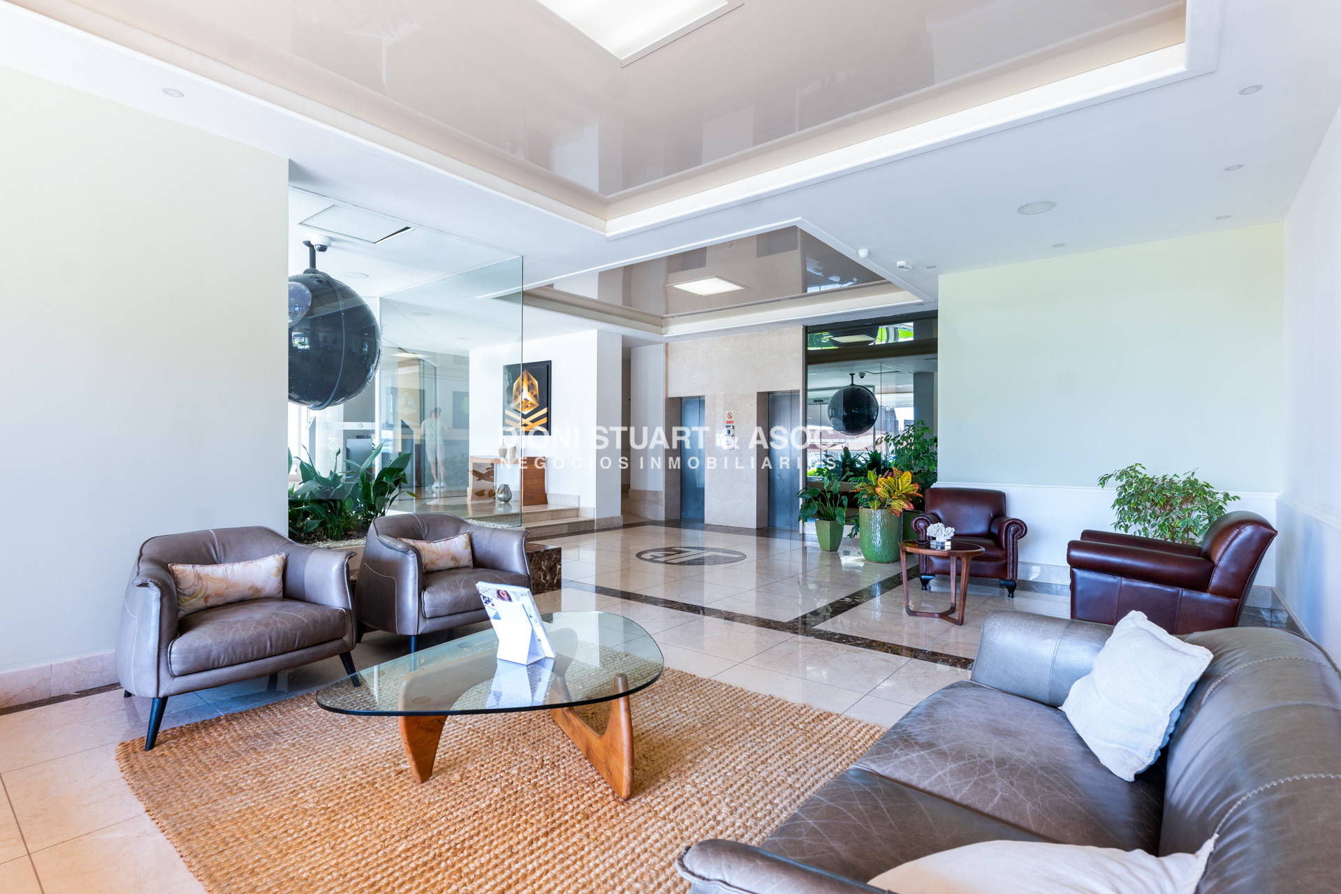 Apartamento ID.850 - Edificio El Torreon - 3 Dorm y Dep. - Apartamento Primera Linea Mansa