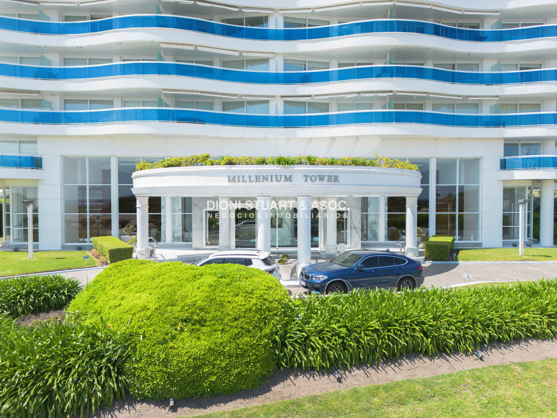 Apartamento ID.949 - DEPARTAMENTO ESQUINERO EN VENTA EN MILLENIUM TOWER PLAYA MANSA - 3 DORMITORIOS EN SUITE + DEPENDENCIA