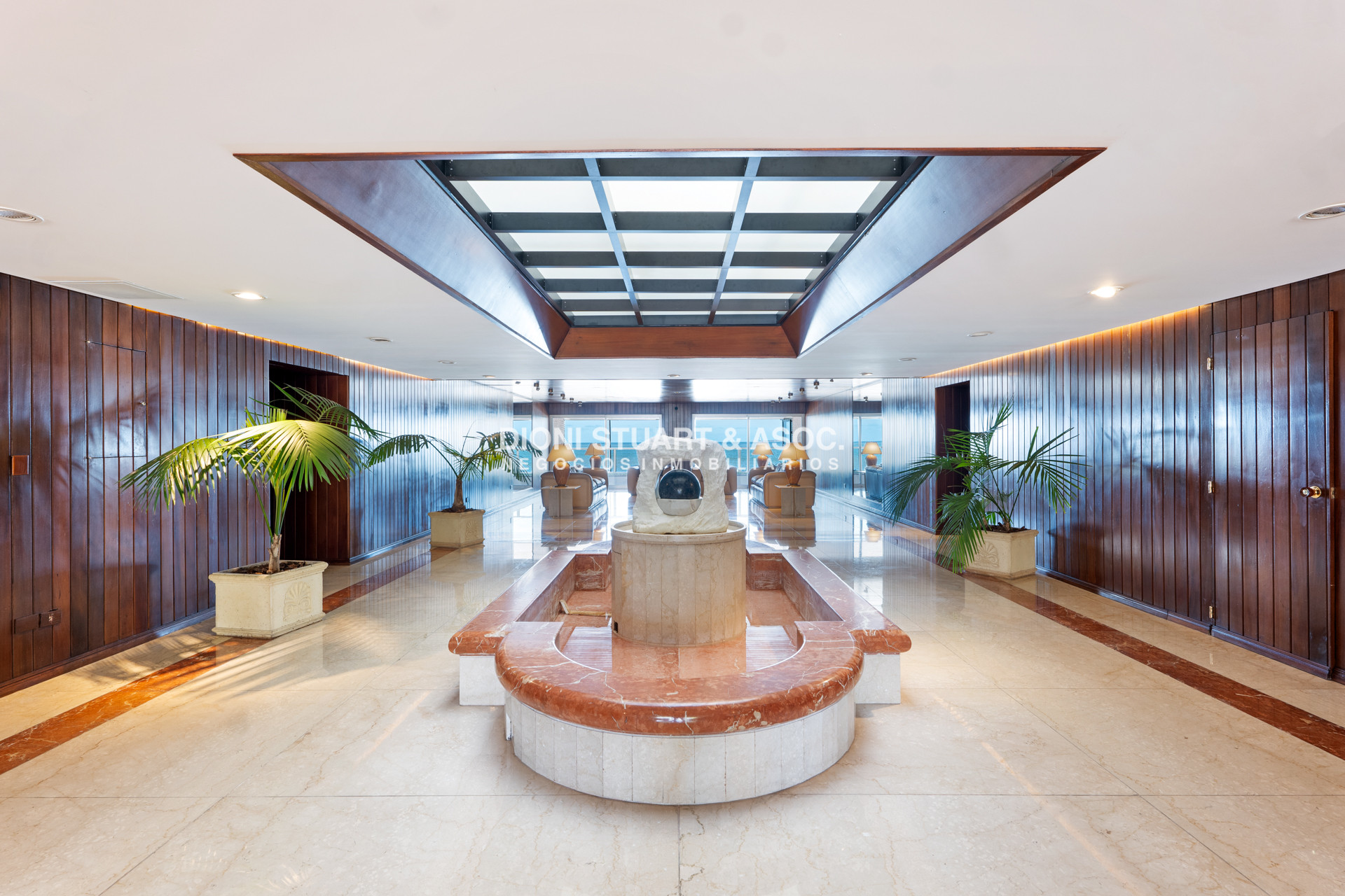 Apartamento ID.748 - Edificio Carmel - Apartamento de 3 Dorm y Dependencia - Punta del Este