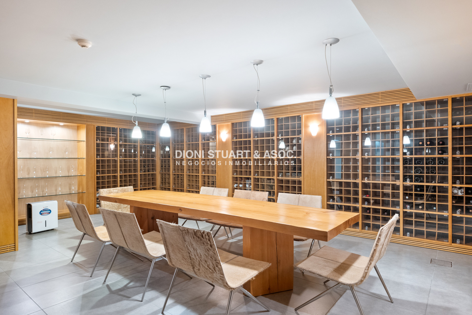 Apartamento ID.910 - DEPARTAMENTO DUPLEX EN AQUARELA - PLAYA MANSA - 4 DORM EN SUITE + DEPENDENCIA