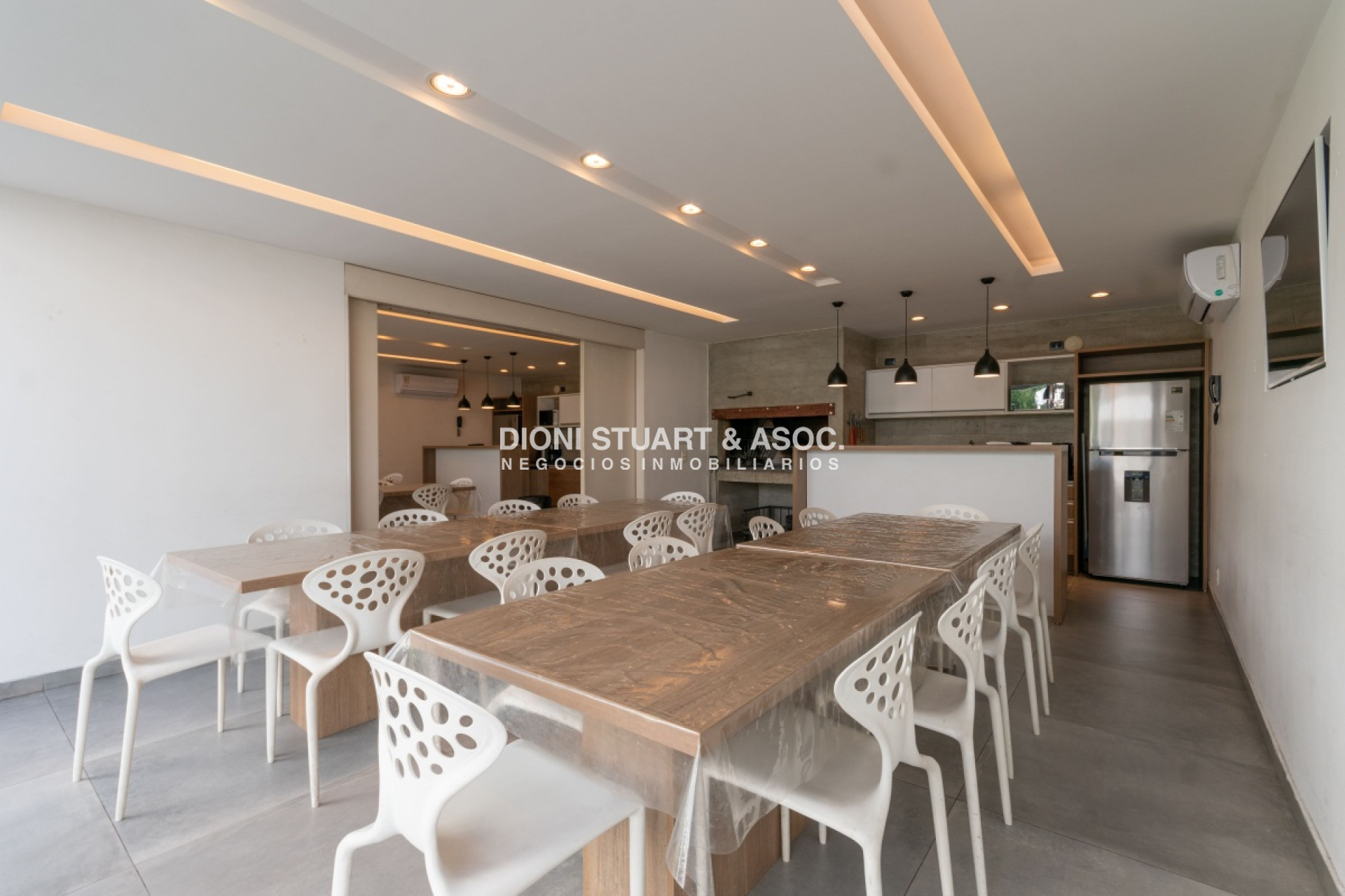 Apartamento ID.407 - Oportunidad - Apartamento en Venta - Primera Linea Mansa - 2 Dormitorios y Medio - Reciclado - Complejo Lincoln Center