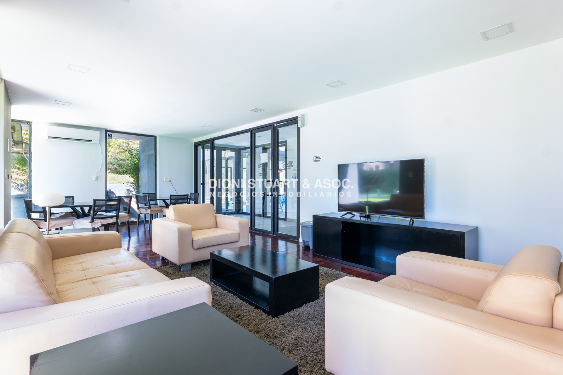 Apartamento ID.882 - DEPARTAMENTO EN VENTA EN ROOSEVELT - 2 DORMITORIOS - EXCELENTE SOL - JARDINES DEL COUNTRY