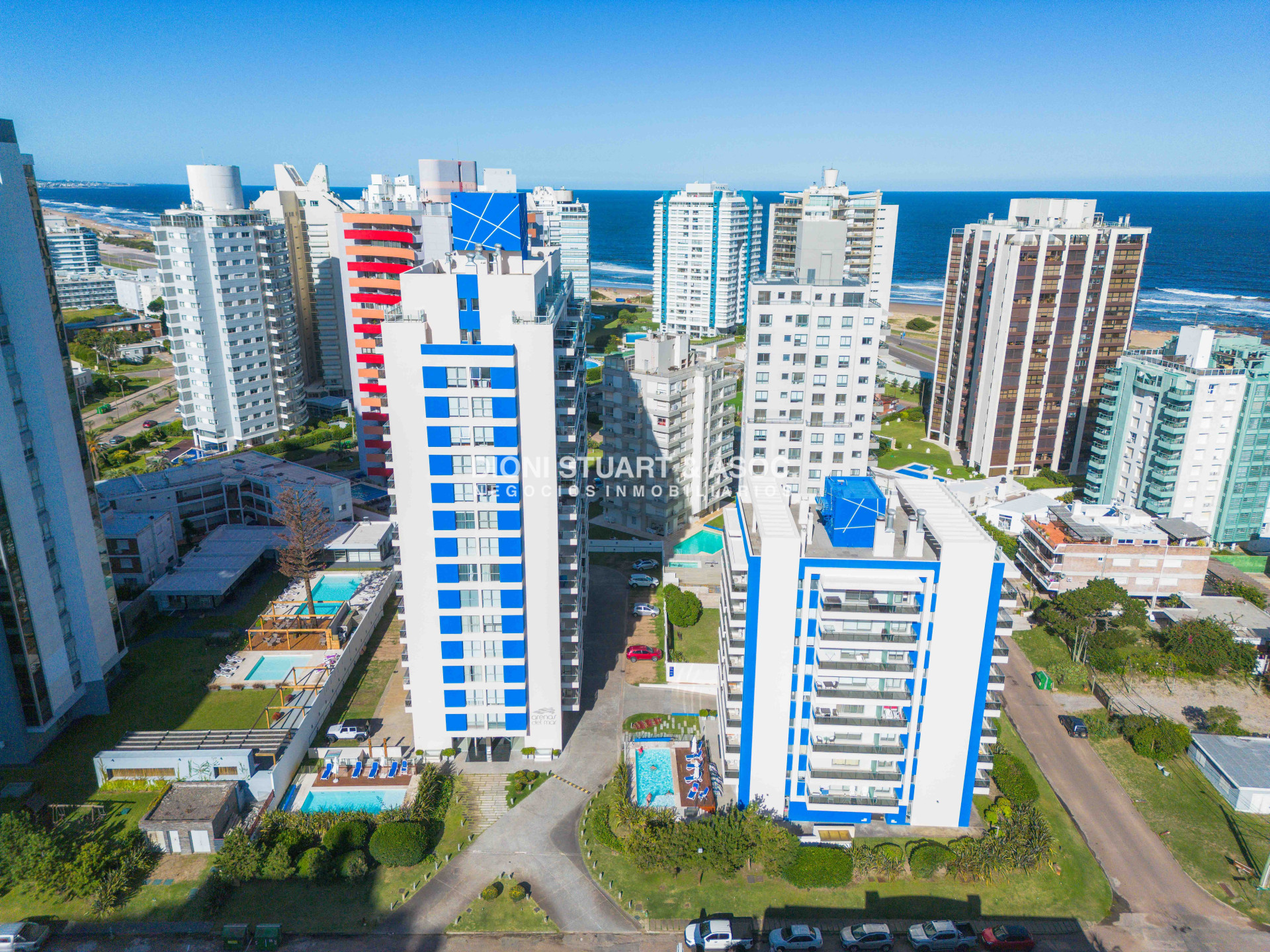 Apartamento ID.516 - APARTAMENTO EN VENTA EN PUNTA DEL ESTE - 2 DORMITORIOS - MODERNO - CERCA DEL MAR - EDIFICIO ARENAS DEL MAR