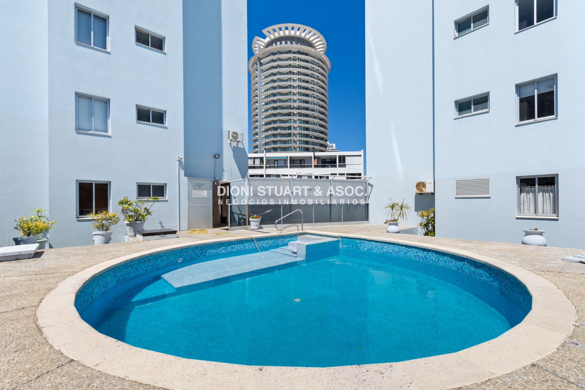 Apartamento ID.455 - Apartamento 1 Dormitorio en Venta! Punta del Este! Excelente Ubicación y Sol! Piscina, Terraza y Cochera!
