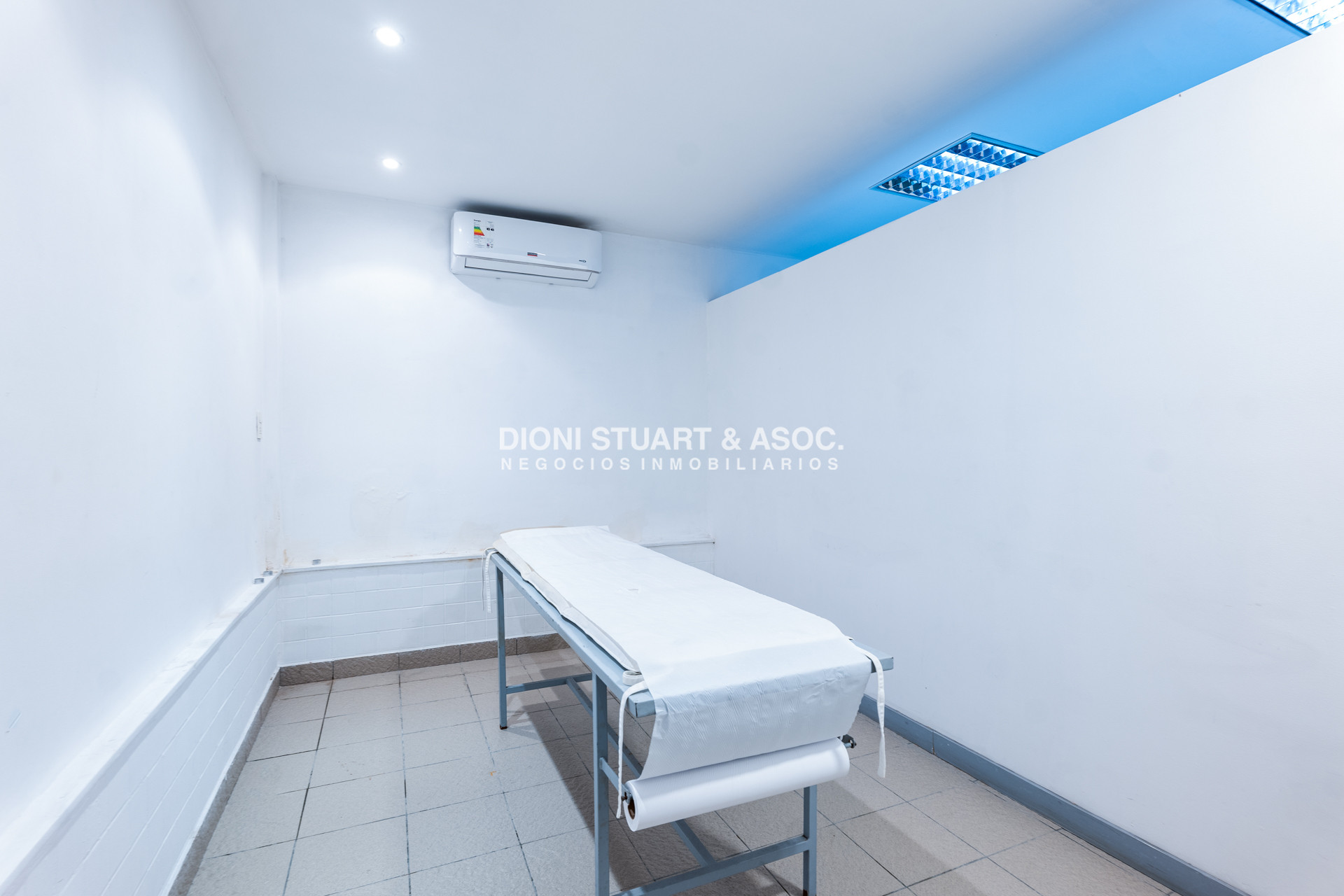 Apartamento ID.850 - Edificio El Torreon - 3 Dorm y Dep. - Apartamento Primera Linea Mansa
