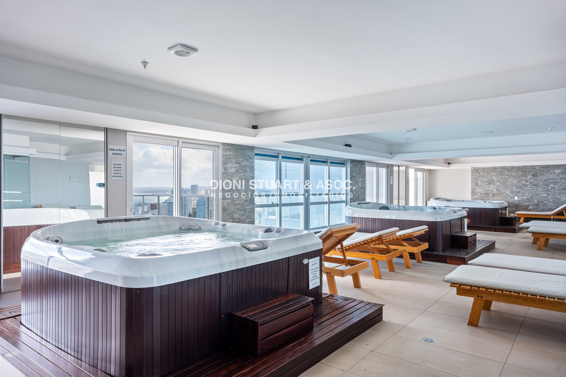 Apartamento ID.660 - Alquiler Anual o Invernal - Temporada  - Miami Boulevard I - 2 Dormitorios - Todos los Amenities - Playa Mansa