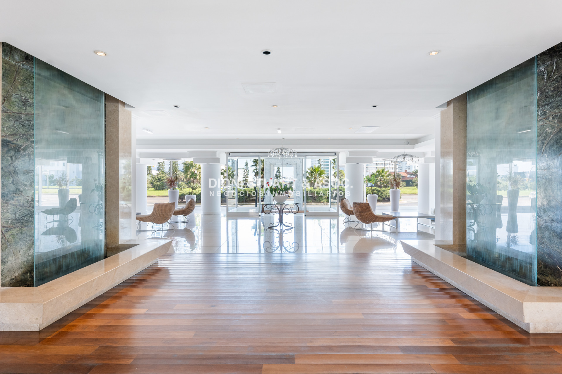 Apartamento ID.739 - DEPARTAMENTO EN VENTA EN CASINO TOWER - 2 DORM EN SUITE - TODOS LOS AMENITIES
