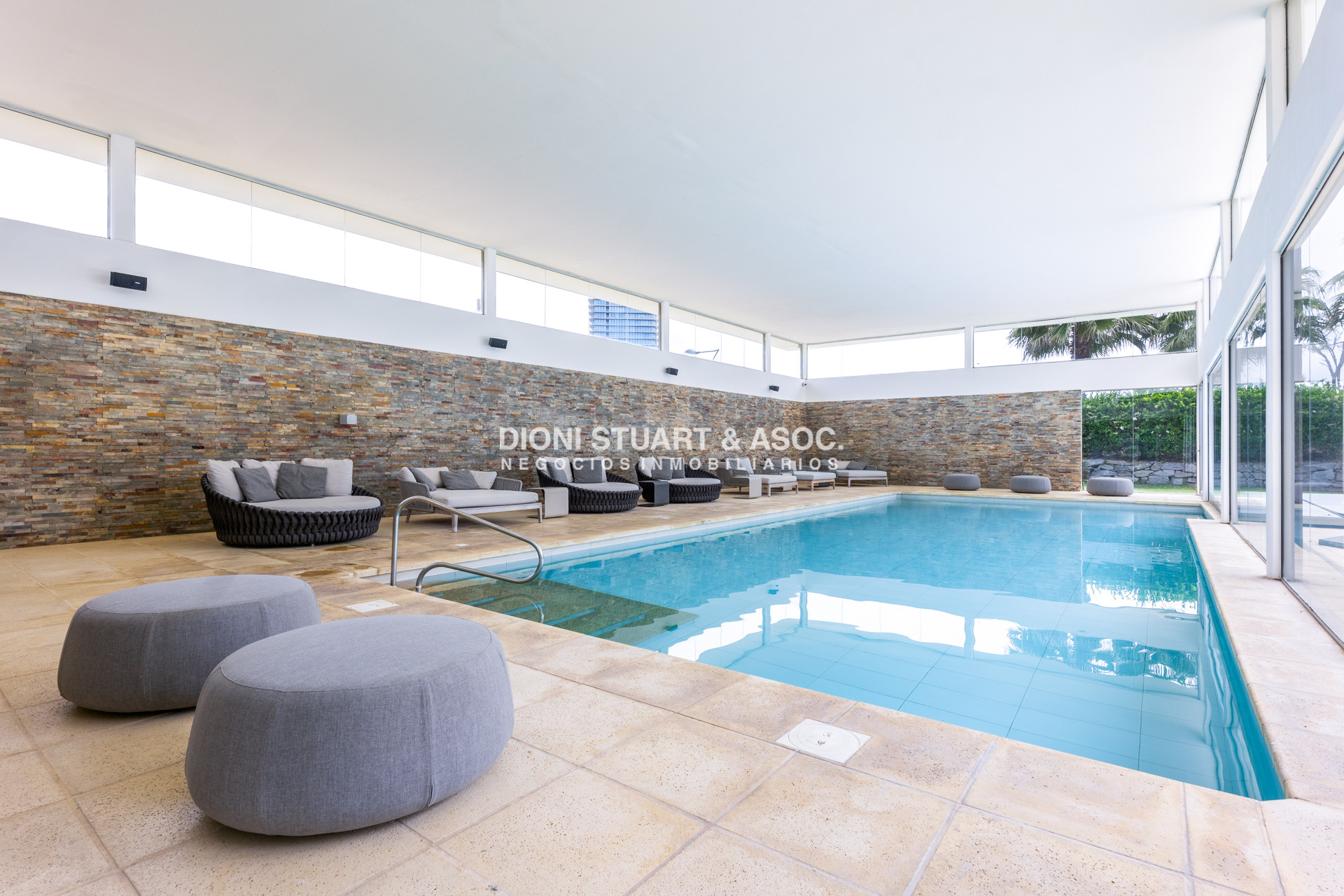 Apartamento ID.874 - Tiburon Terrazas Barra SS - Semi piso con piscina