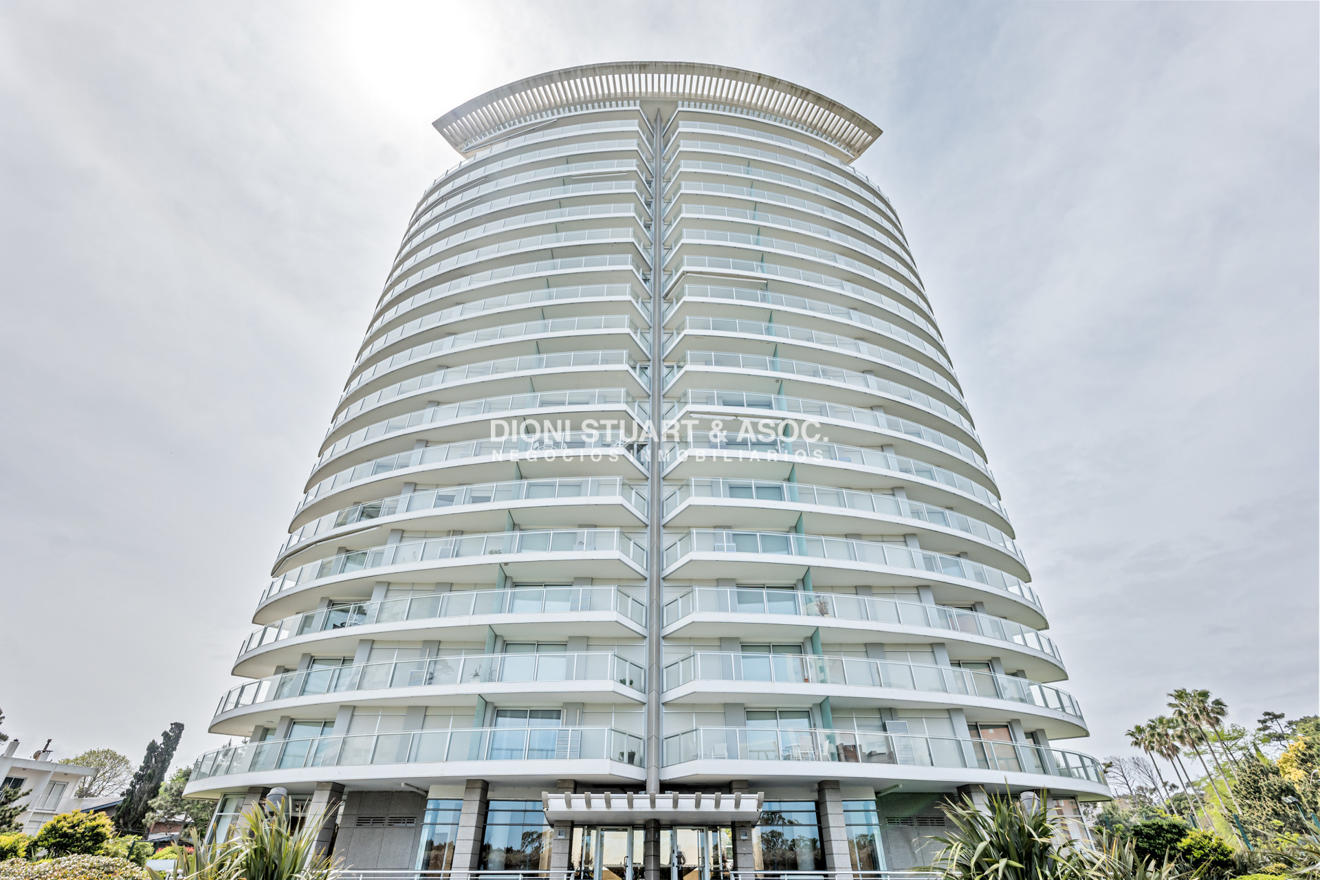 Apartamento ID.790 - Apartamento en Venta - 3 Dormitorios en Suite - Sea & Forest - Playa Mansa