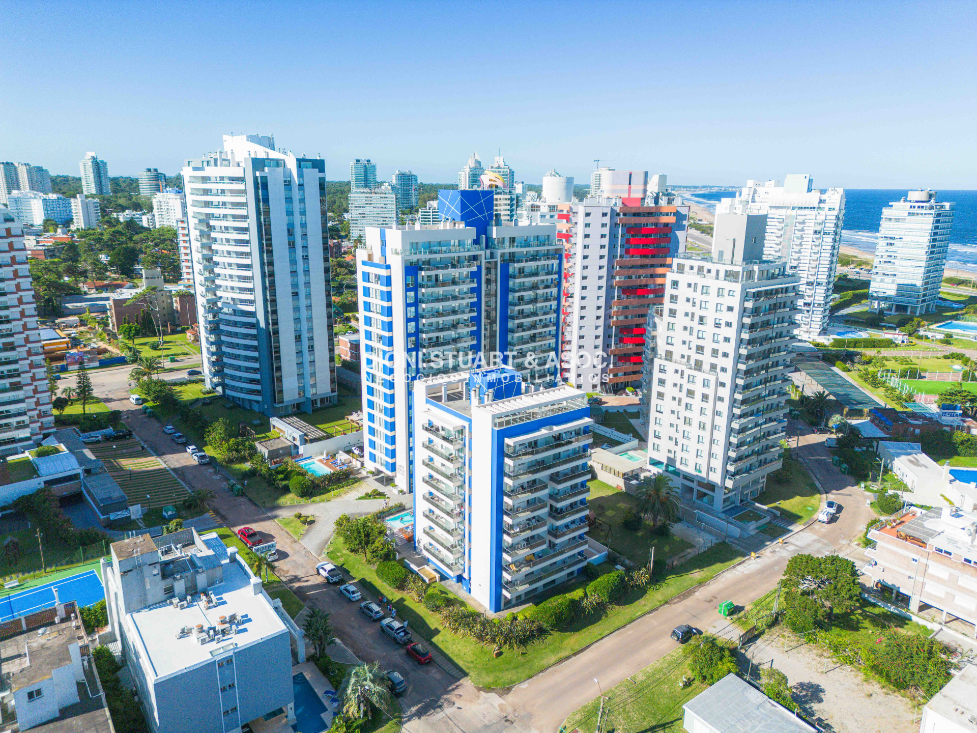 Apartamento ID.516 - APARTAMENTO EN VENTA EN PUNTA DEL ESTE - 2 DORMITORIOS - MODERNO - CERCA DEL MAR - EDIFICIO ARENAS DEL MAR