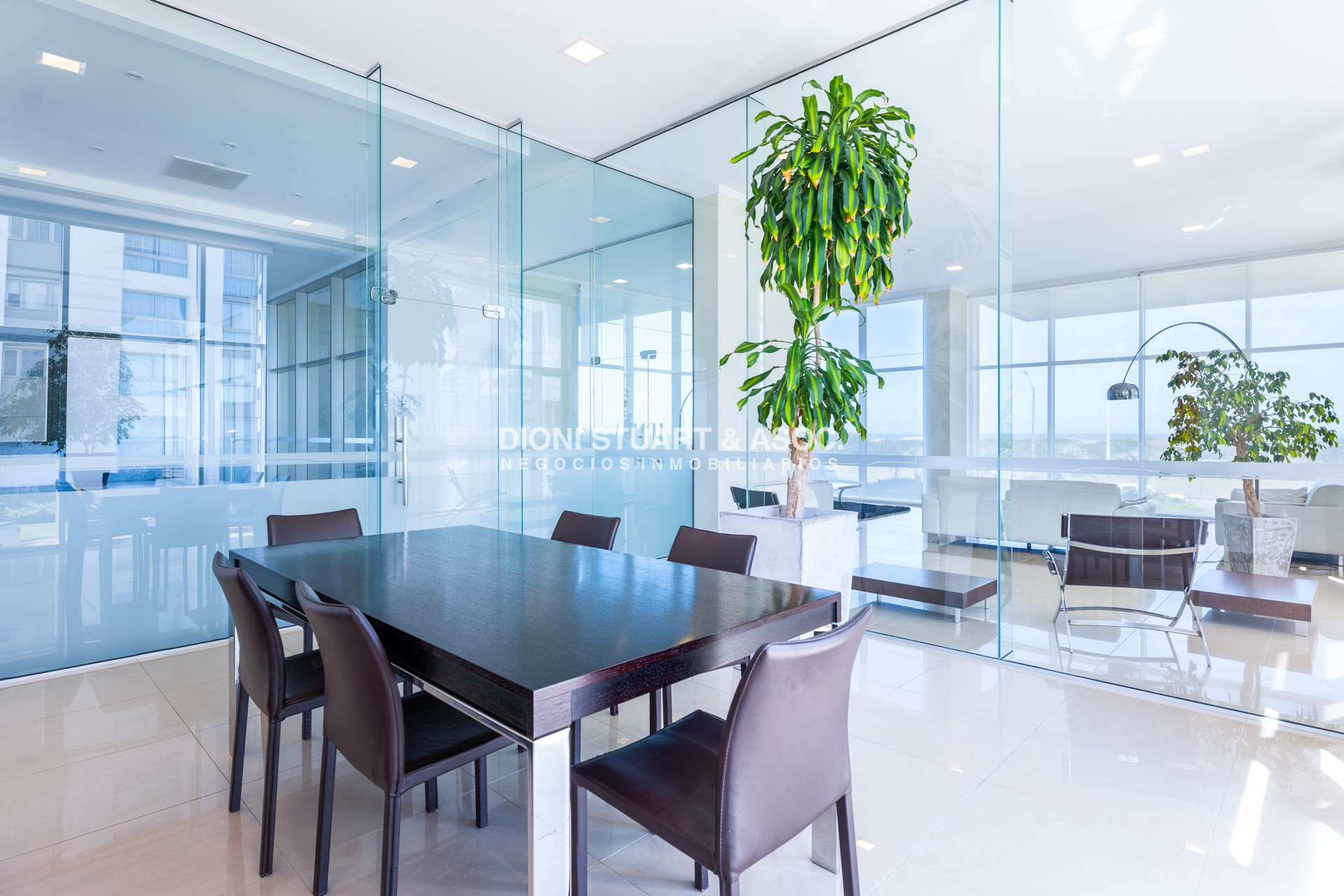 Apartamento ID.839 - Torre Lobos Esquinero - 3 Dorm en suite + Dep.