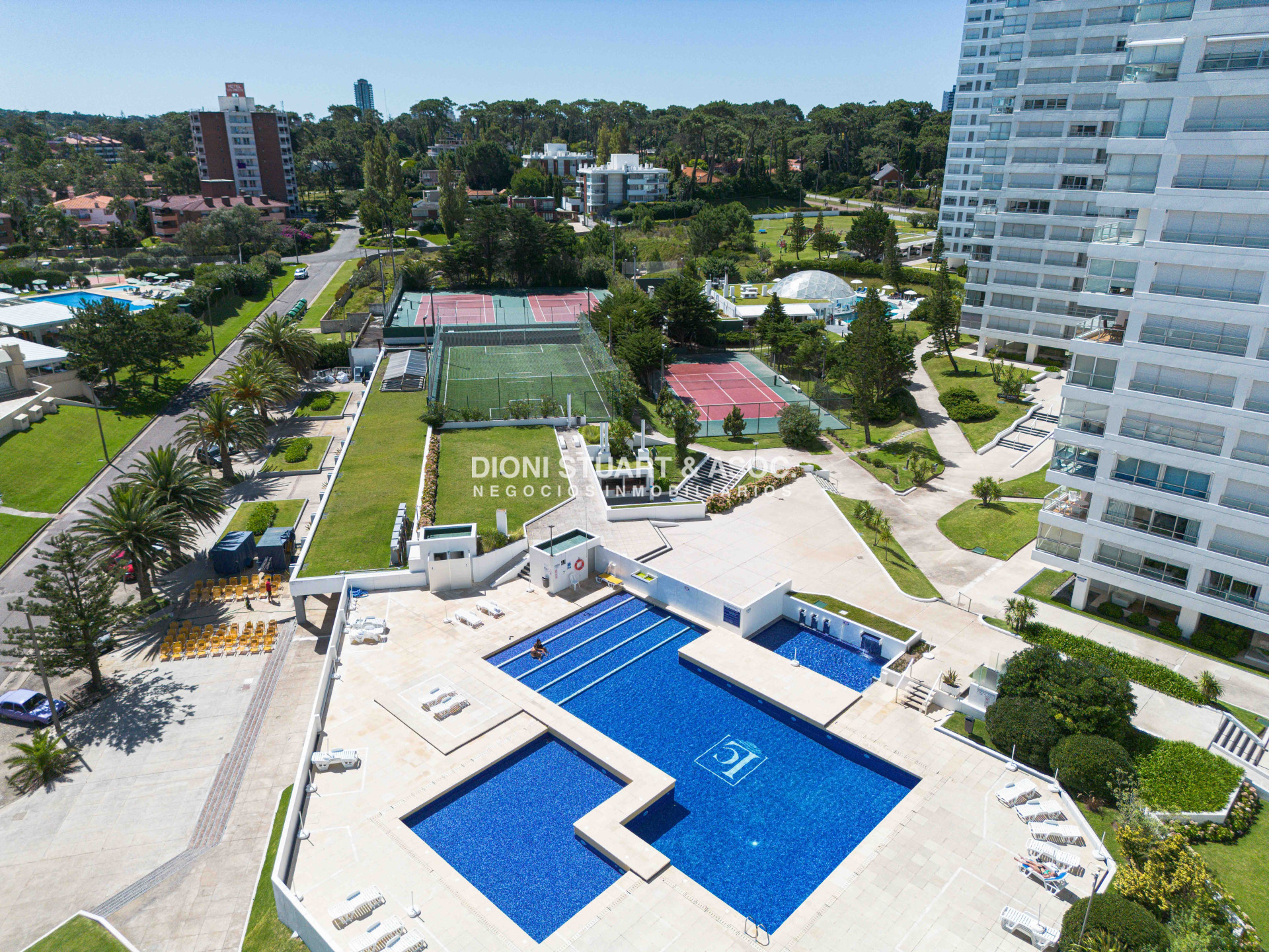 Apartamento ID.149 - Apartamento en Venta - Torre Jefferson - 3 Dormitorios + Dep. - Complejo Lincoln Center - Playa Mansa