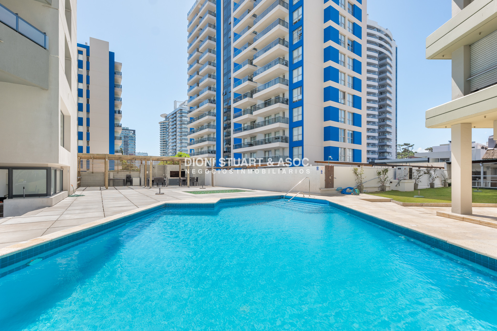 Apartamento ID.867 - APARTAMENTO EN PLAYA BRAVA PUNTA DEL ESTE - 2 DORMITORIOS - EDIF. SIGLO SOL II - BAJAS EXPENSAS