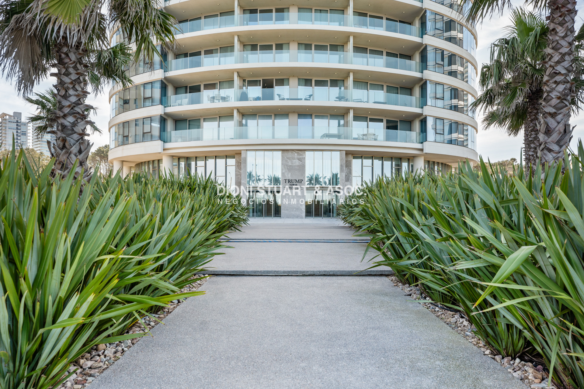 Apartamento ID.1122 - VENTA APARTAMENTO TRUMP TOWER - 2 SUITES + TOILETTE