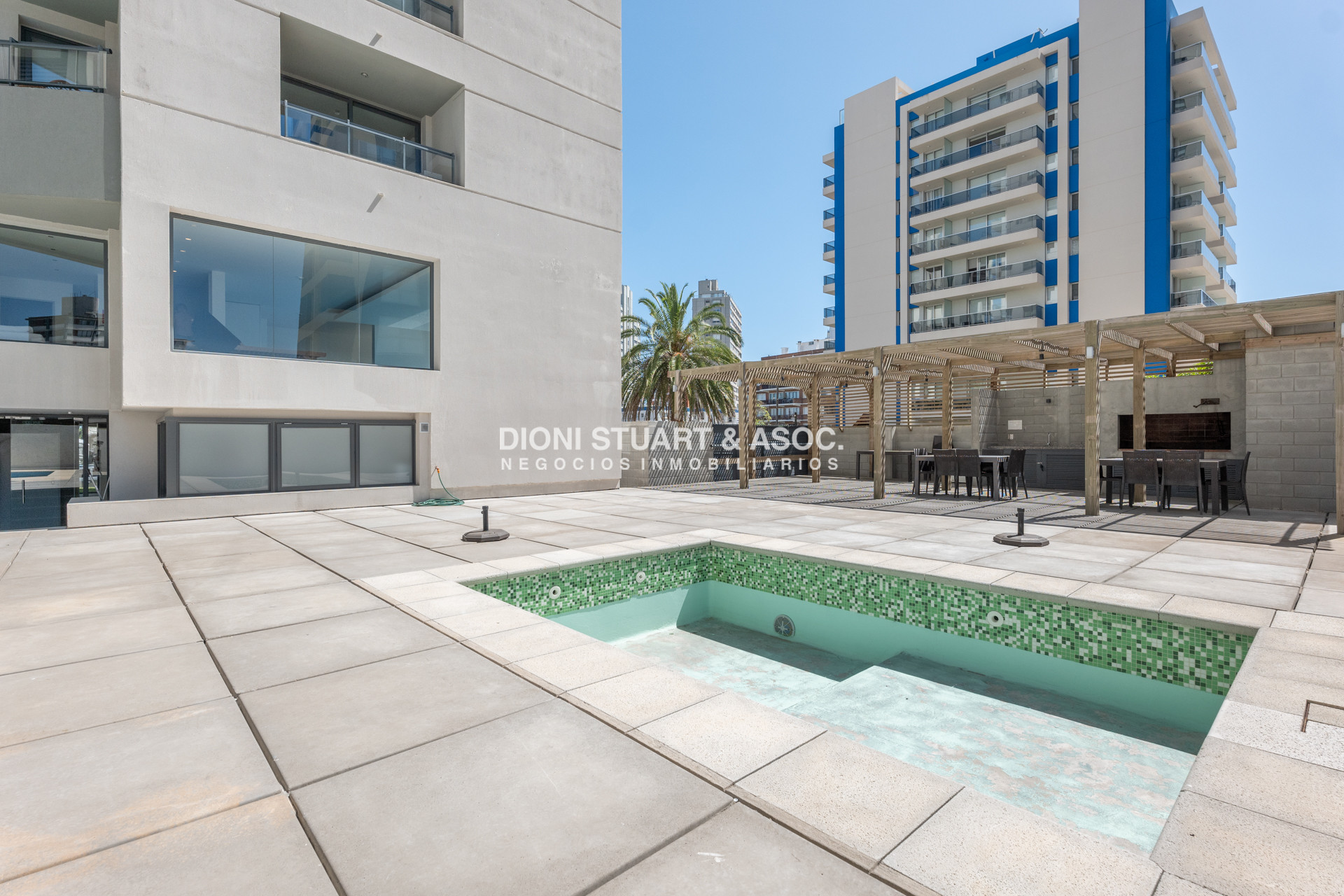 Apartamento ID.867 - APARTAMENTO EN PLAYA BRAVA PUNTA DEL ESTE - 2 DORMITORIOS - EDIF. SIGLO SOL II - BAJAS EXPENSAS