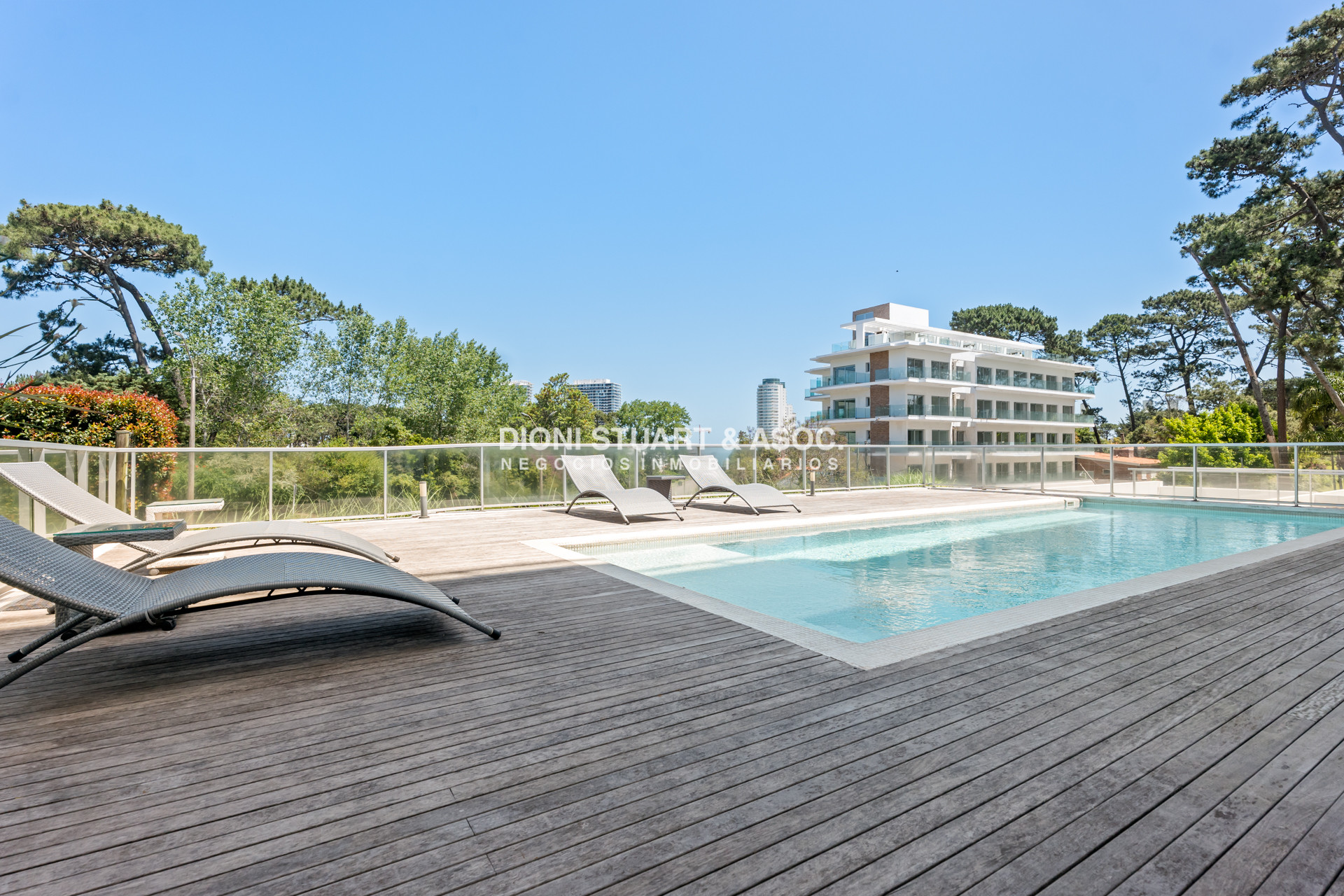 Apartamento ID.925 - DEPARTAMENTO PENT HOUSE EN VENTA - 3 DORM Y DEP. - PARRILLERO - PLAYA MANSA