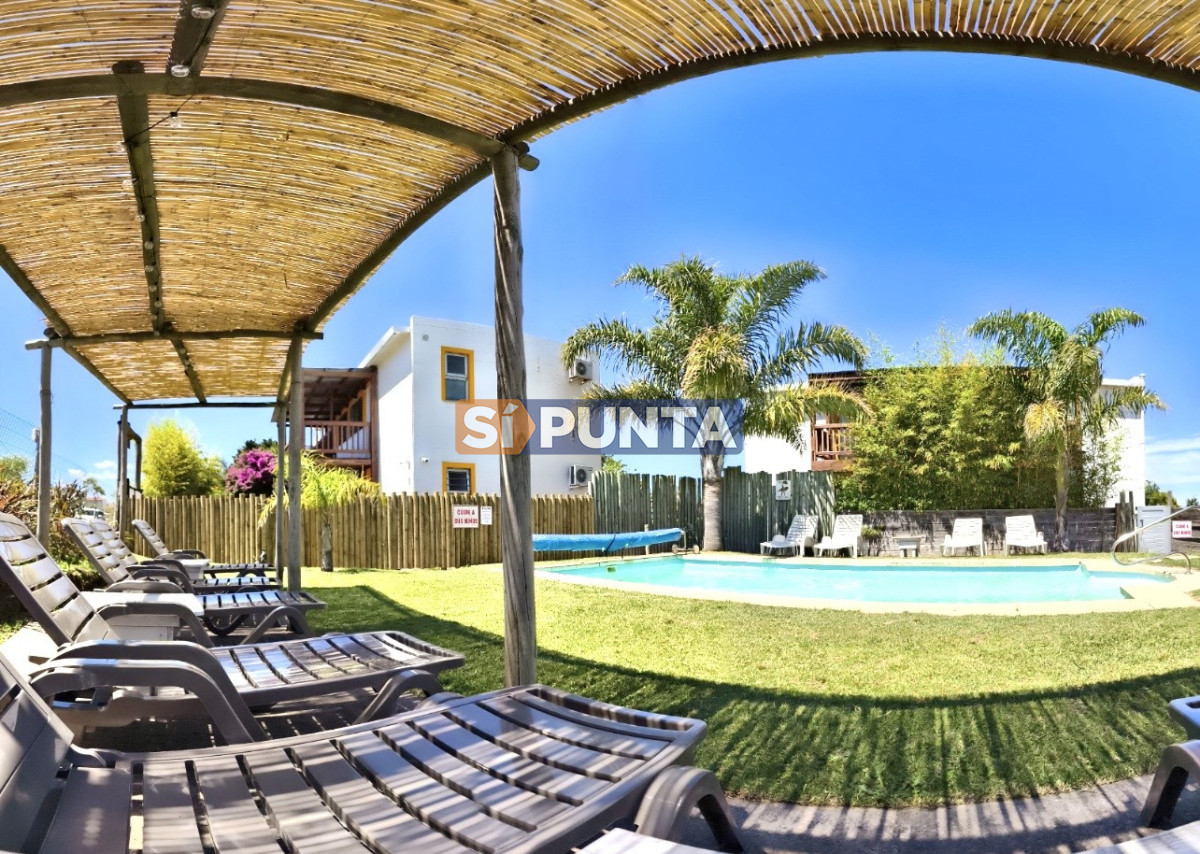 Atención inversores, se vende complejo de 8 apartamentos en Punta Negra. Funcionando todo el año, ocupación casi del 100% en verano.  - SPT14651A