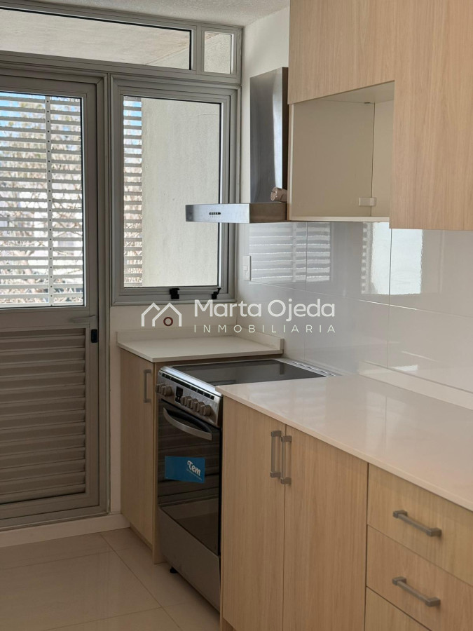 Apartamento ID.41192 - Amplio apartamento de 3 dormitorios y 2 baños, ideal para vivir todo el año o para renta.