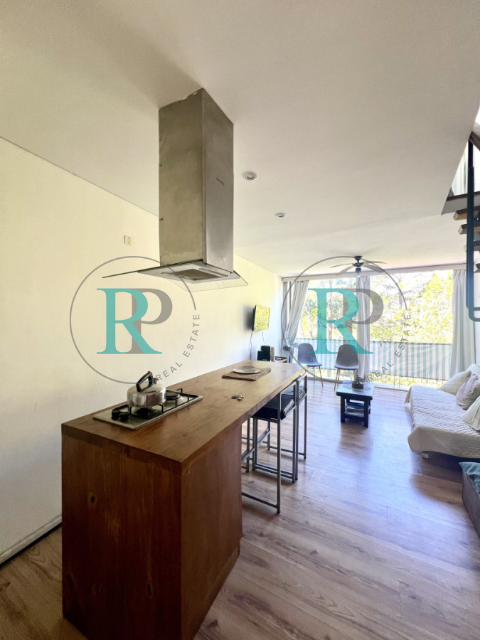 Apartamento ID.2760 - Apartamento en venta de 1 dormitorio y medio. Playa mansa. Punta del Este.