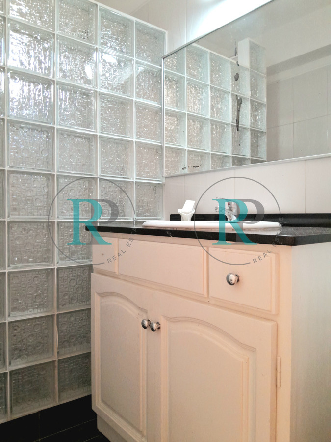 Apartamento ID.2161 - Oportunidad de negocio! Apartamento de 2 dormitorios y 2 baños con bajos gastos! 