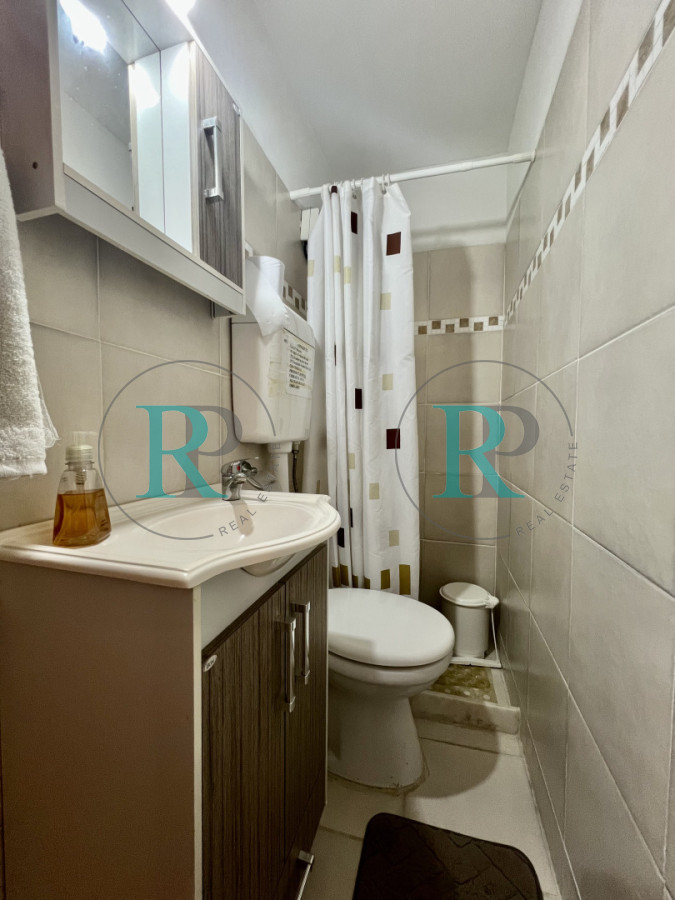 Apartamento ID.2646 - Apartamento en venta, oportunidad en Península, Punta del Este. 