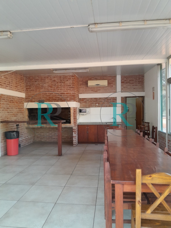 Apartamento ID.2760 - Apartamento en venta de 1 dormitorio y medio. Playa mansa. Punta del Este.