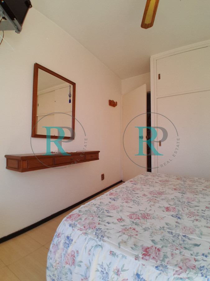 Apartamento ID.2161 - Oportunidad de negocio! Apartamento de 2 dormitorios y 2 baños con bajos gastos! 