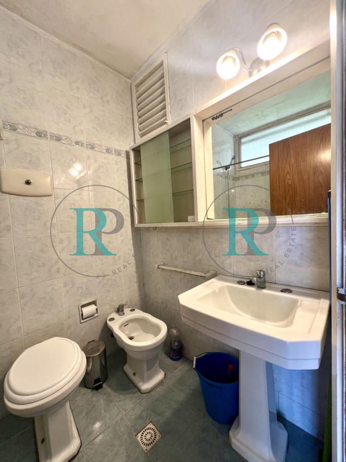 Apartamento ID.2760 - Apartamento en venta de 1 dormitorio y medio. Playa mansa. Punta del Este.