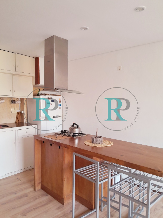 Apartamento ID.2760 - Apartamento en venta de 1 dormitorio y medio. Playa mansa. Punta del Este.