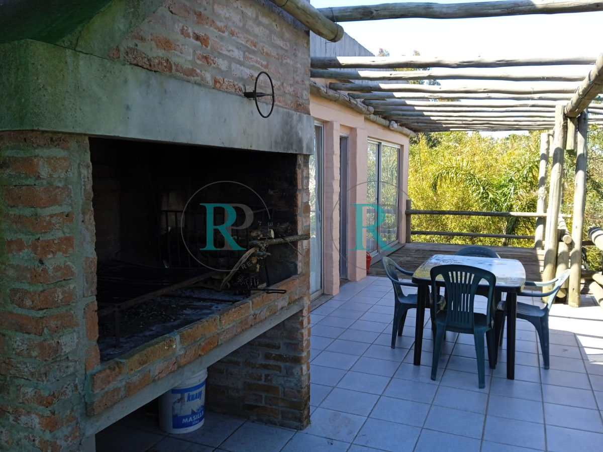 Casa ID.2200 - Casa de 3 dormitorios en venta, en Punta Ballena 