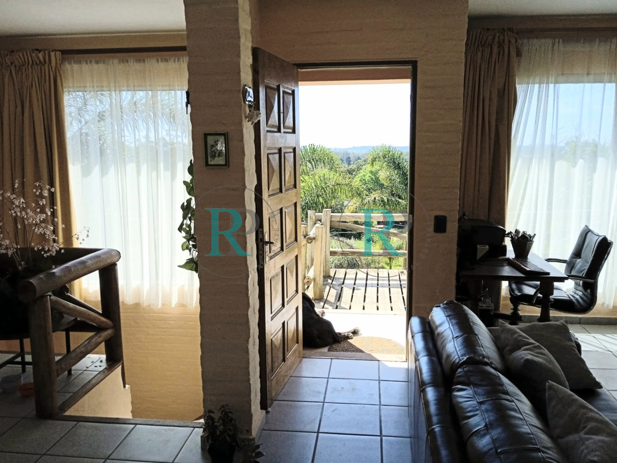 Casa ID.2200 - Casa de 3 dormitorios en venta, en Punta Ballena 